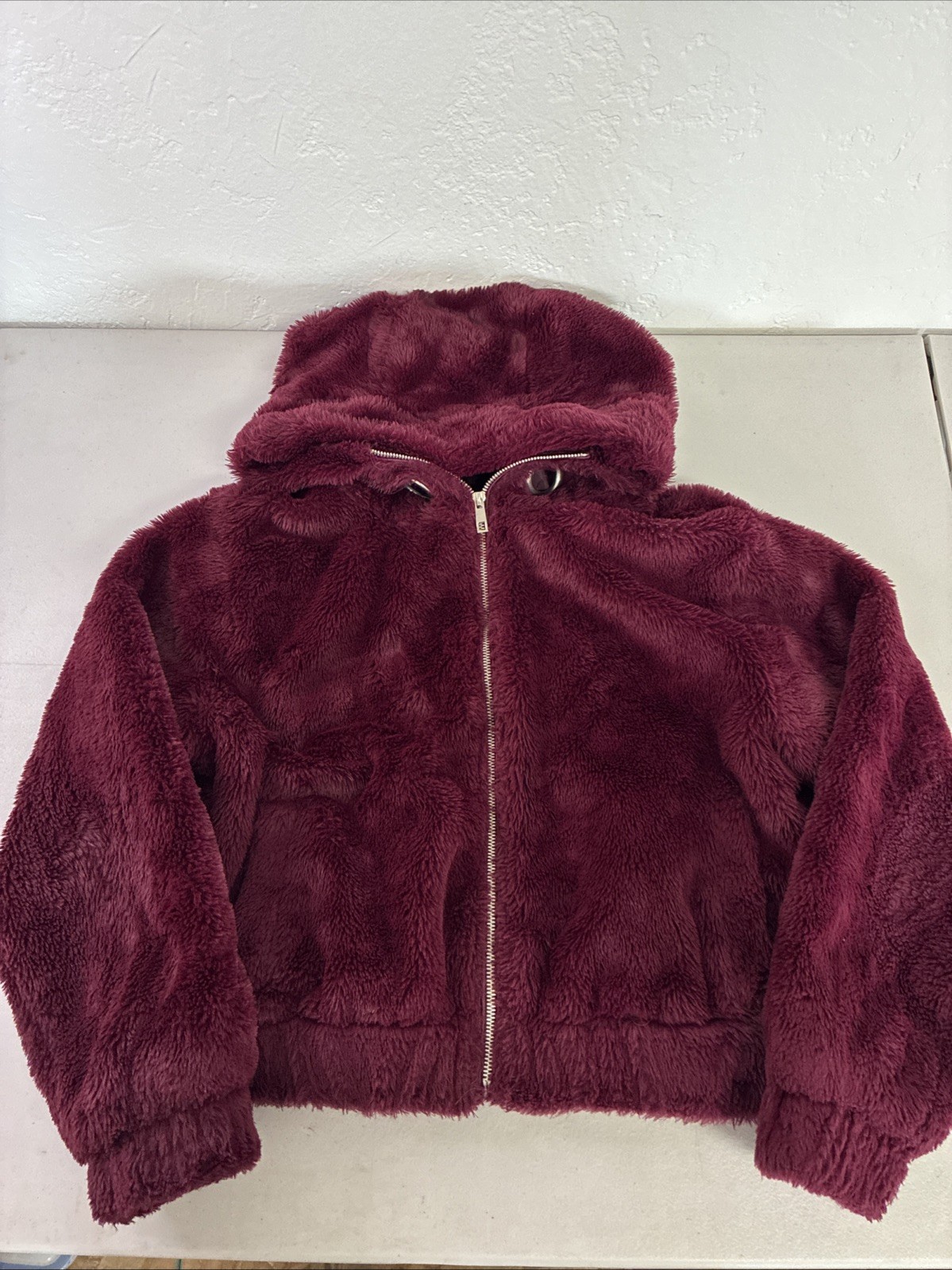 Ambiance Outerwear Woman’s Small Faux Fur Burgundy Lined Full Zip Crop Jacket