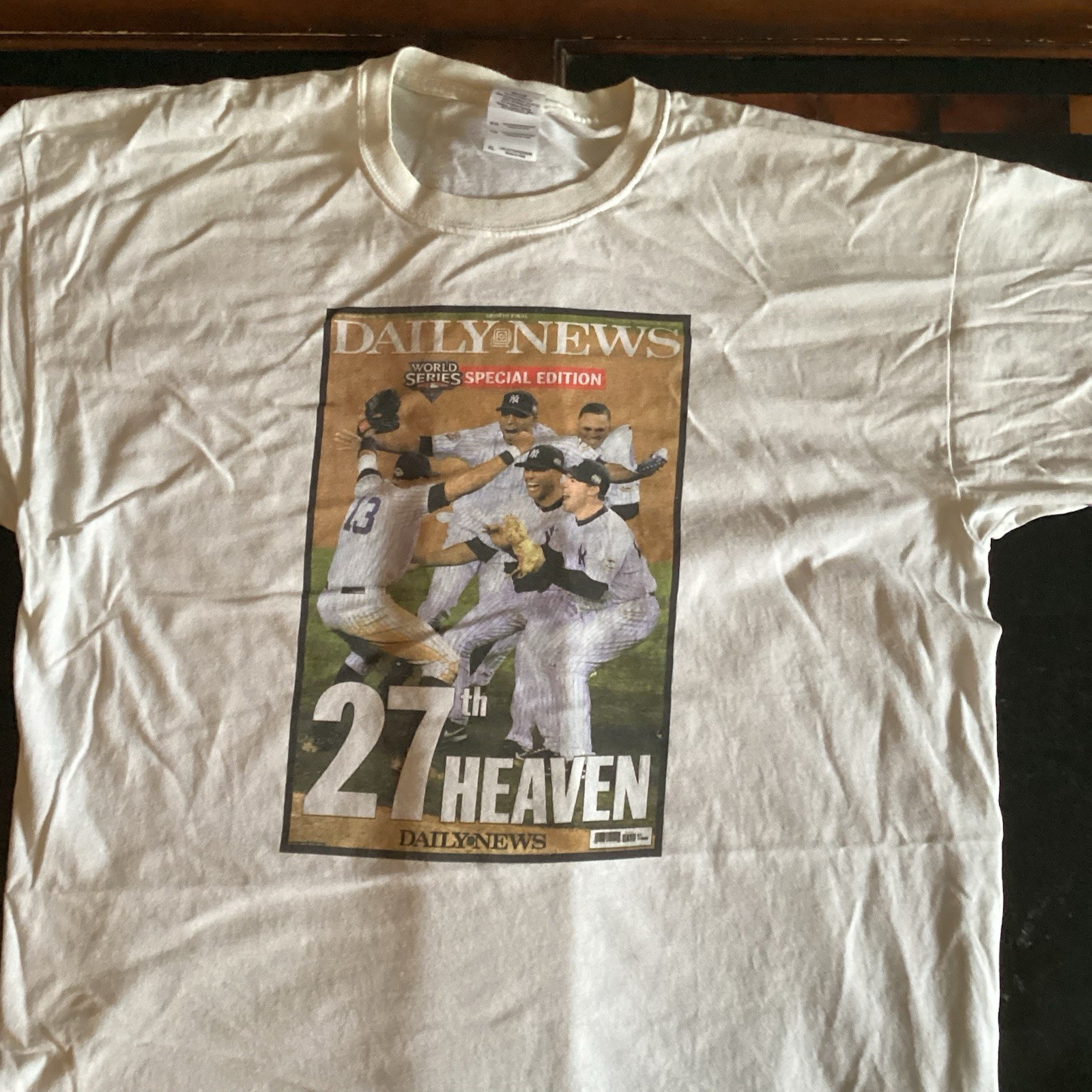 vintage Y2K 2000s NY Yankees Tee XL 2009 New York City Daily News
