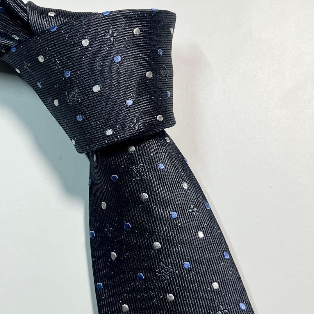 LOUIS VUITTON Monogram Dot Narrow Tie Charcoal Gray Silk 2.8 in