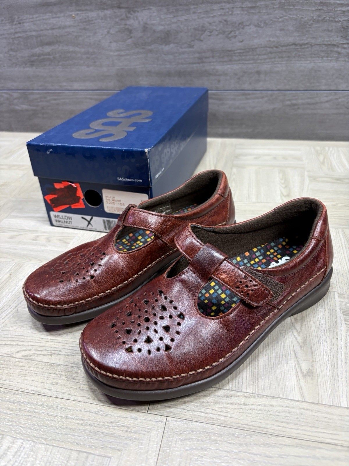 SAS Willow Roamer Walnut Brown Leather T-Strap Shoe Women 6 W USA Made Wide