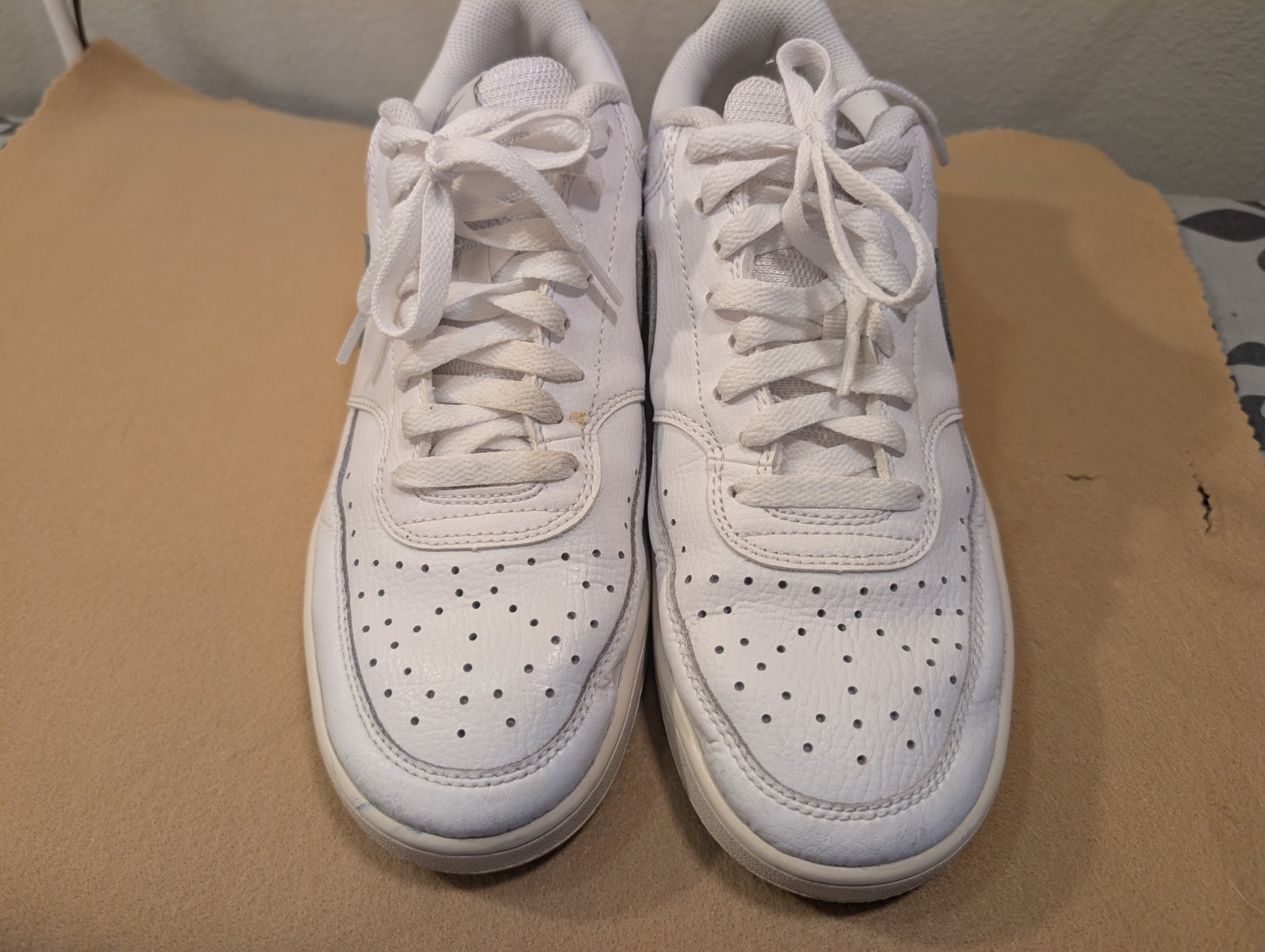 Nike Court Vision Low Men’s White/Gray Leather Lace-Up Sneakers CD5434-112