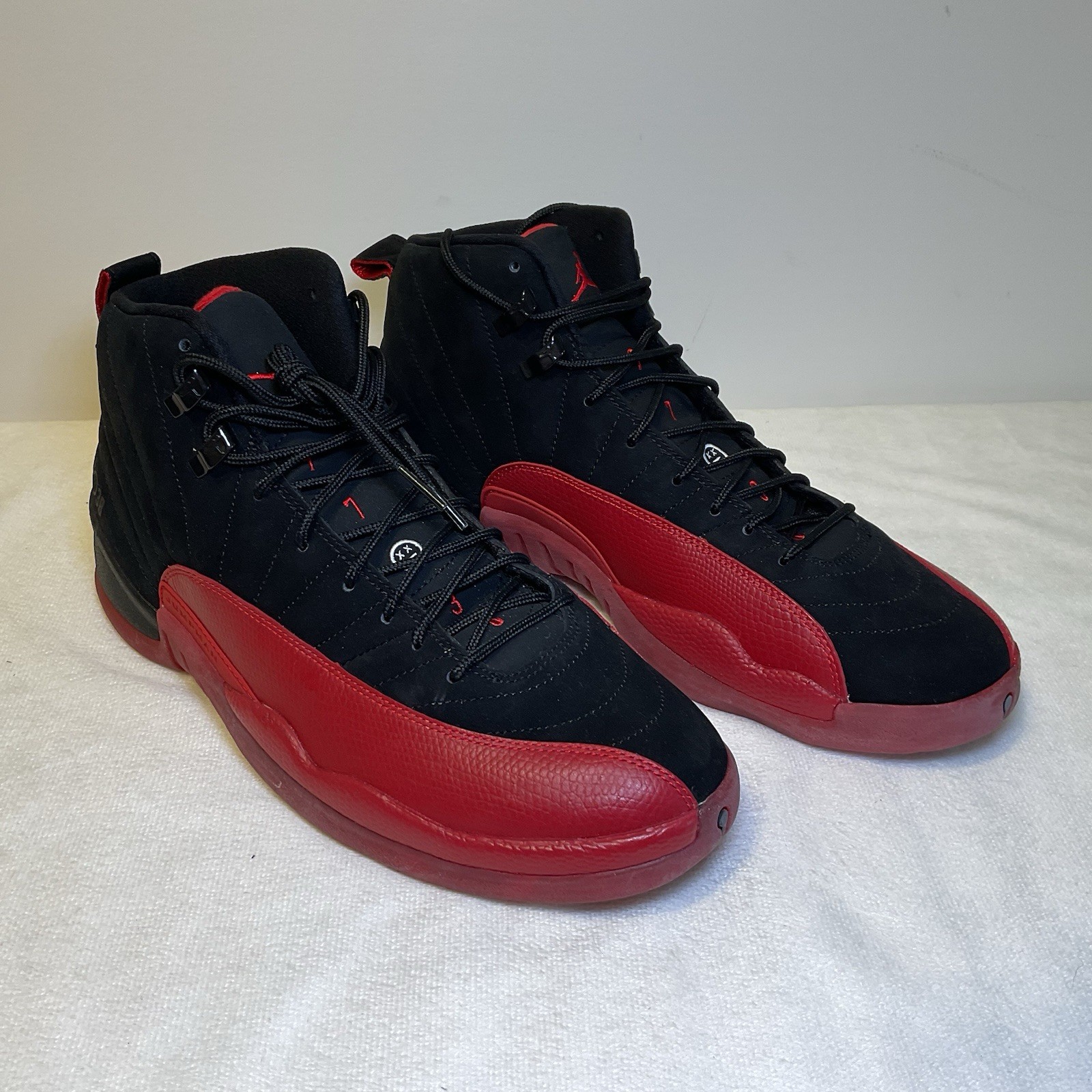 Air Jordan 12 Retro 2009 Flu Game 130690-065 *MISMATCH* size 10.5 (R) & 11 (L)