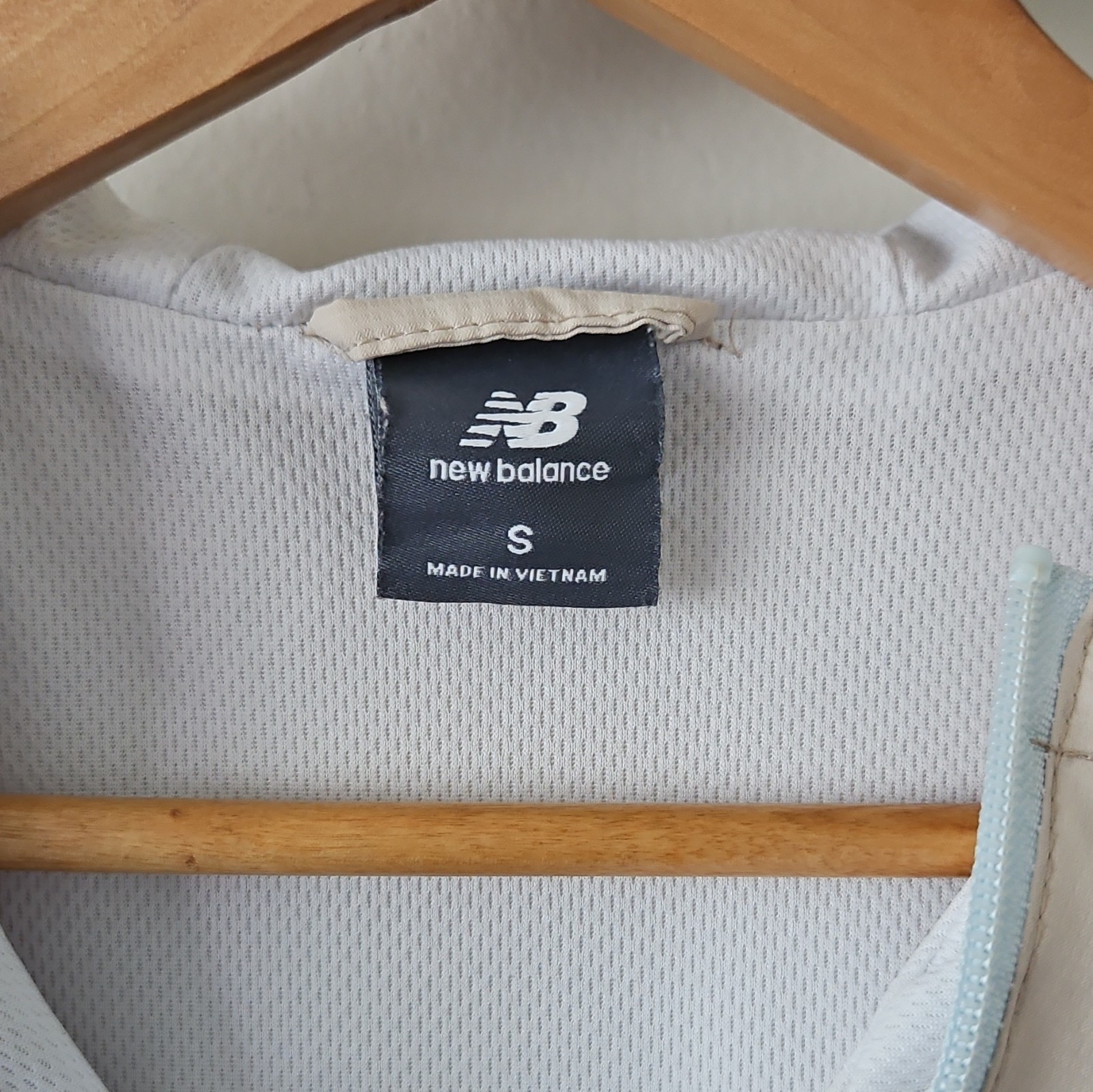 New Balance Colorblock Hooded Windbreaker Full Zip Jacket Beige/Orange Men’s S