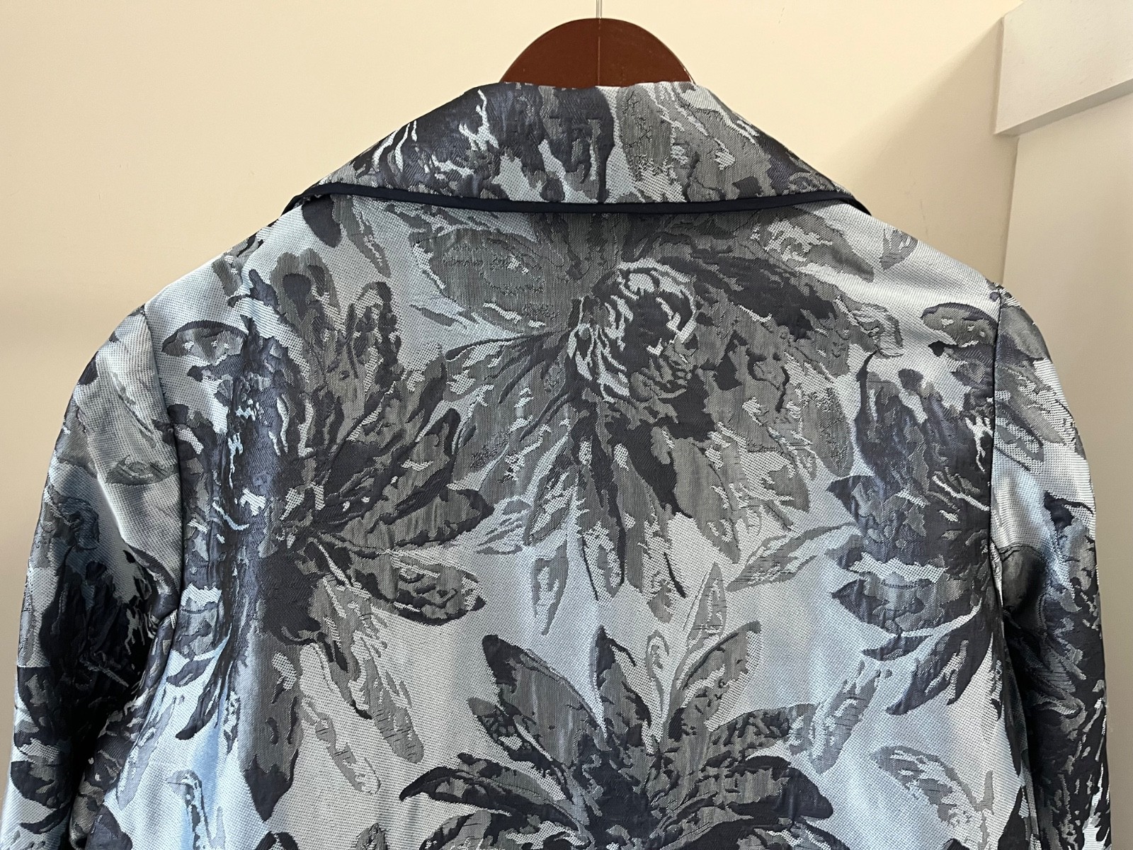 Chico’s Metallic Indigo Tonal Jacquard Open Front Topper Jacket 2P (US 12/14P)