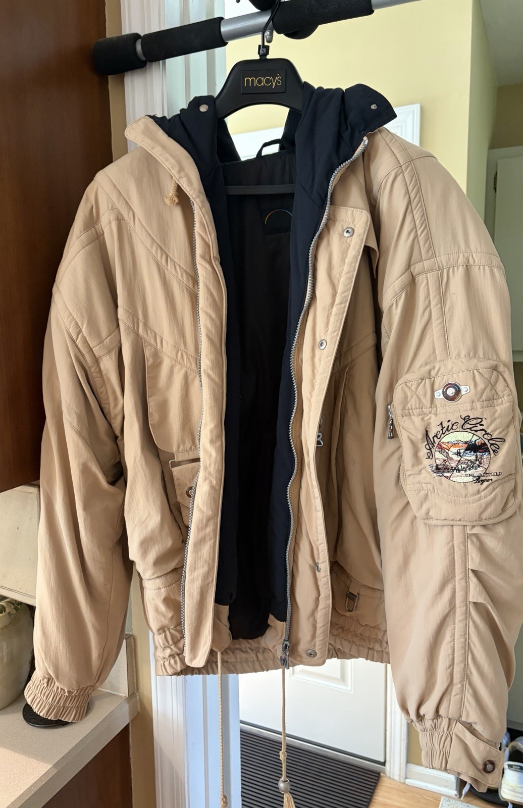 Vintage Bogner Men’s Beige Hooded Ski Jacket Full Zip Snap Front 40
