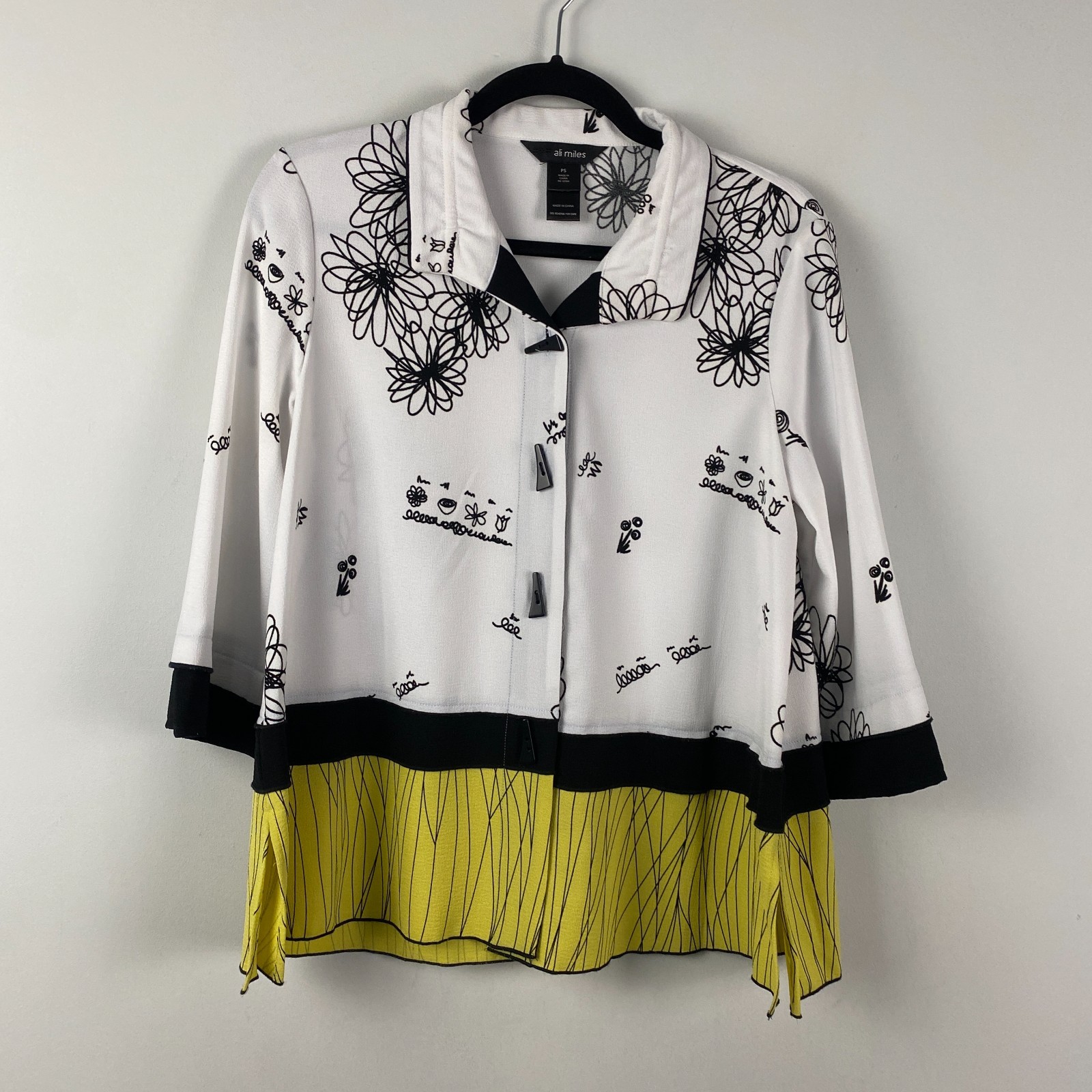 Ali Miles Art to Wear Toggle Button Shirt Size PS Petite Small White Black Green