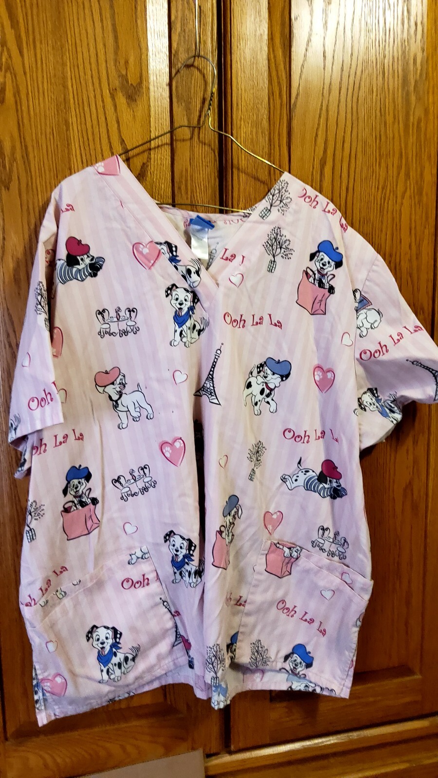 Disney 3xl Scrub Top Short Sleeves, 29.5 In Arm Pit To Arm Pit,