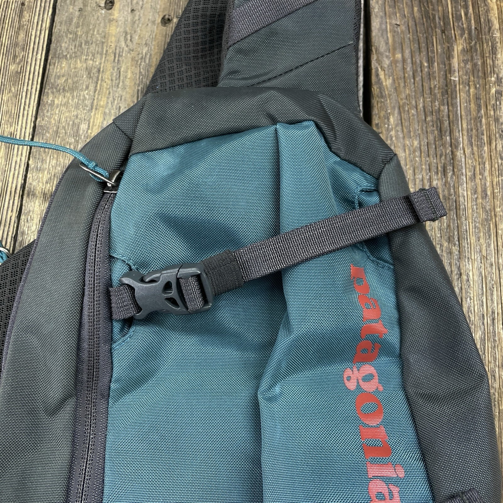 Patagonia Atom 8L Sling Crossbody Bag Backpack Travel Purse TEAL GRAY 48261 VGC
