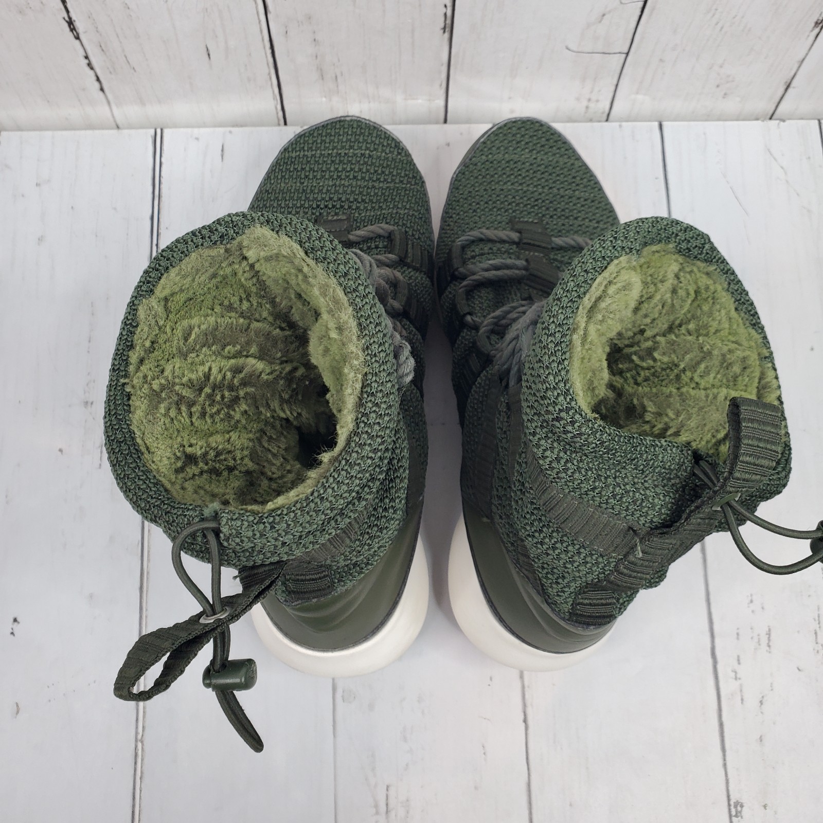 Nike Roshe One Green Sherpa Sneaker Boot Womens Sz 7 Bomber 807424-300 Rare
