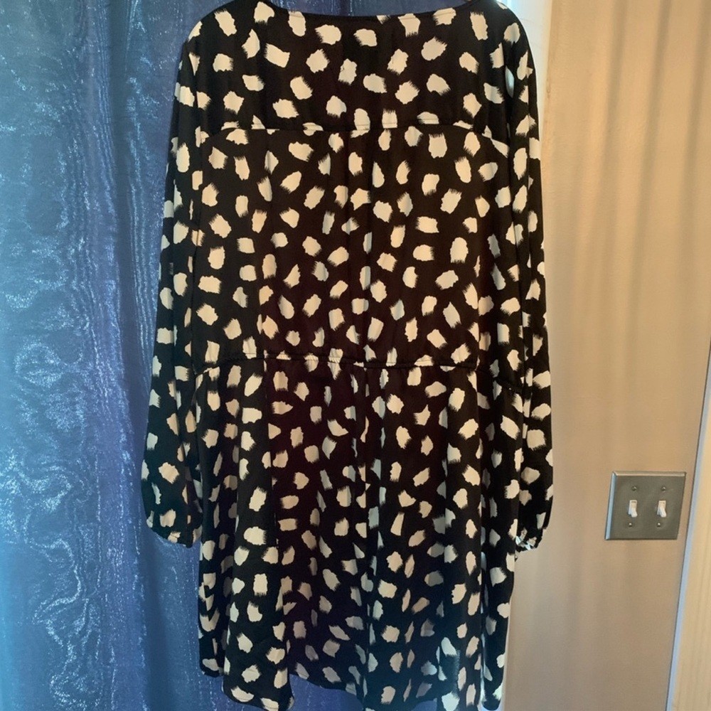 Lane Bryant – Beautiful Curve X – Black & White Top Size – 16