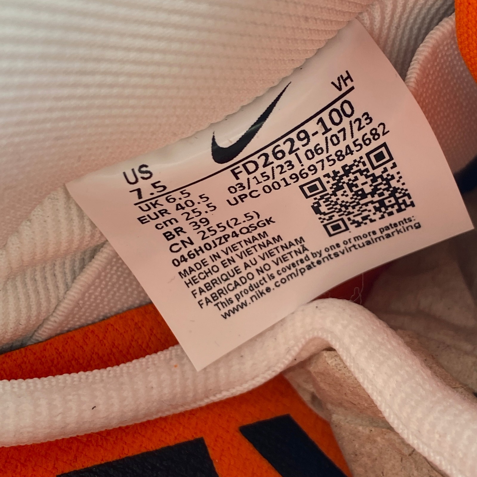 Nike SB Dunk Low Pro QS “TIGHTBOOTH” 2023 – Size 7.5 – fd2629 100 (936-2)