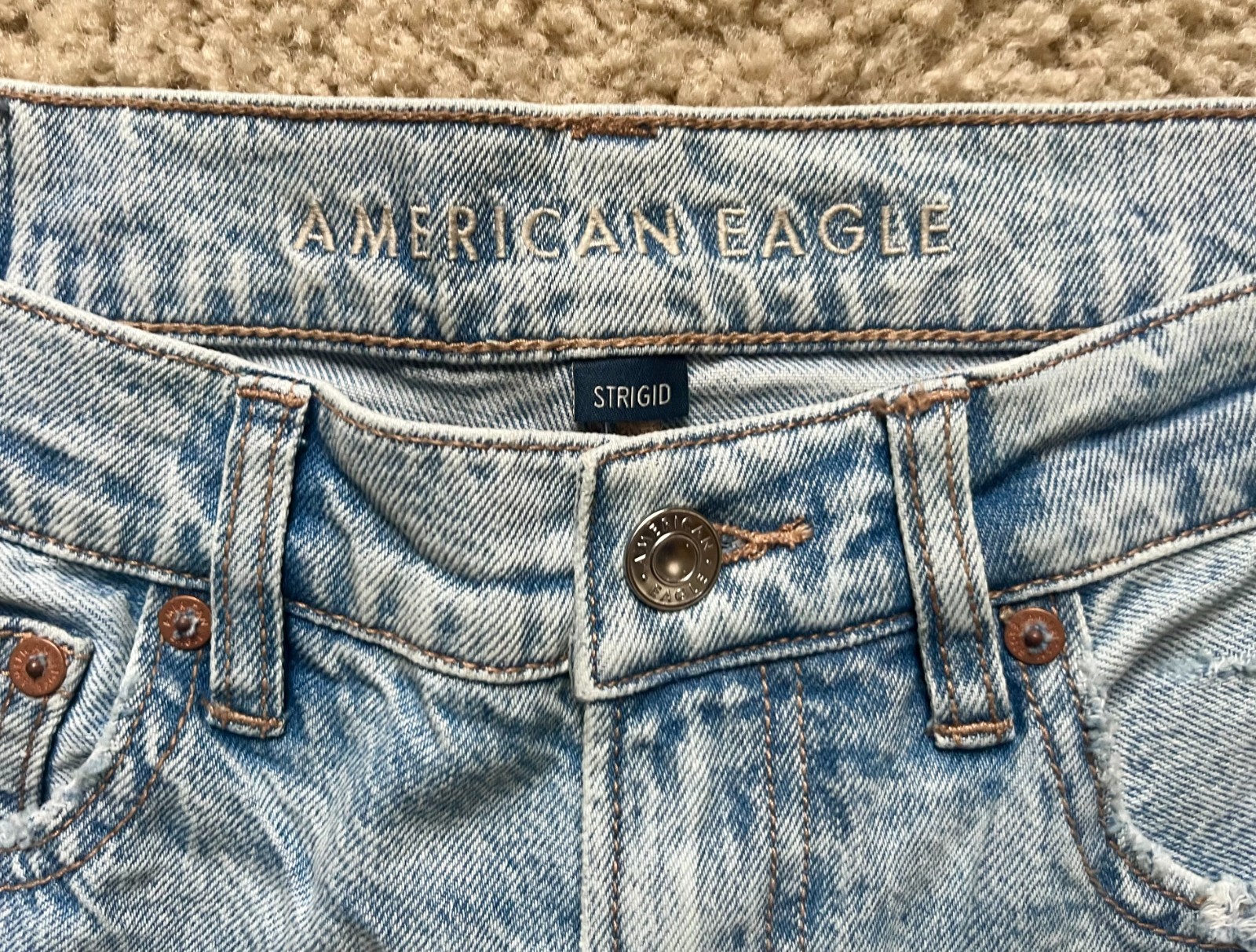 American Eagle Strigid Stretch Waist Acid Wash Destroy Stovepipe Jeans Size 4 AE