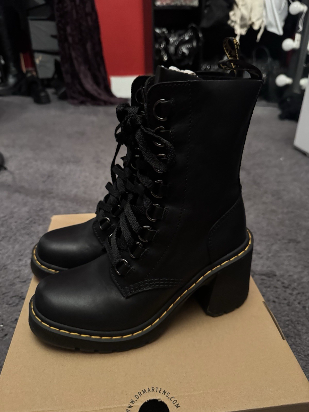 Dr. Martens Black Leather Combat Ankle Boots Lace-Up Round Toe US 8