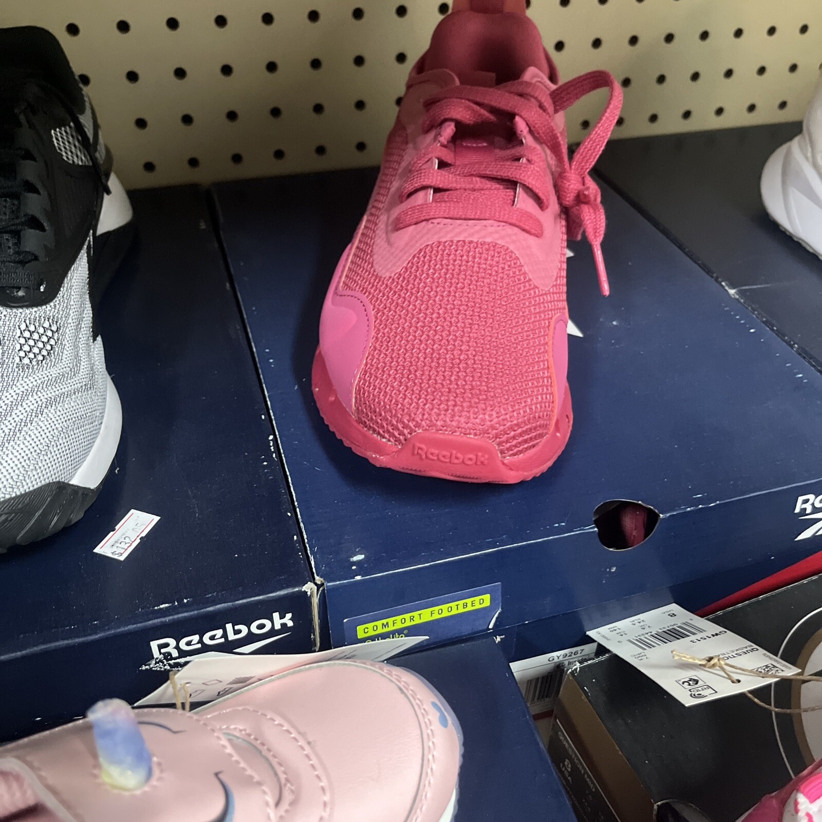 All Tenis On Existen Are 20% Off Just Asking Your Favorite And If Is Available.