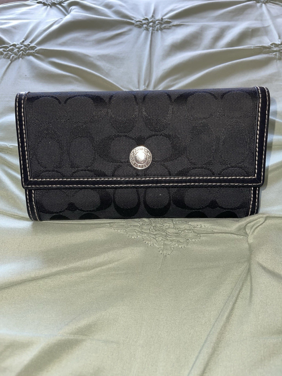 Coach Vintage Black Logo Wallet Zip Coin Pocket Snap Closure Card Slots