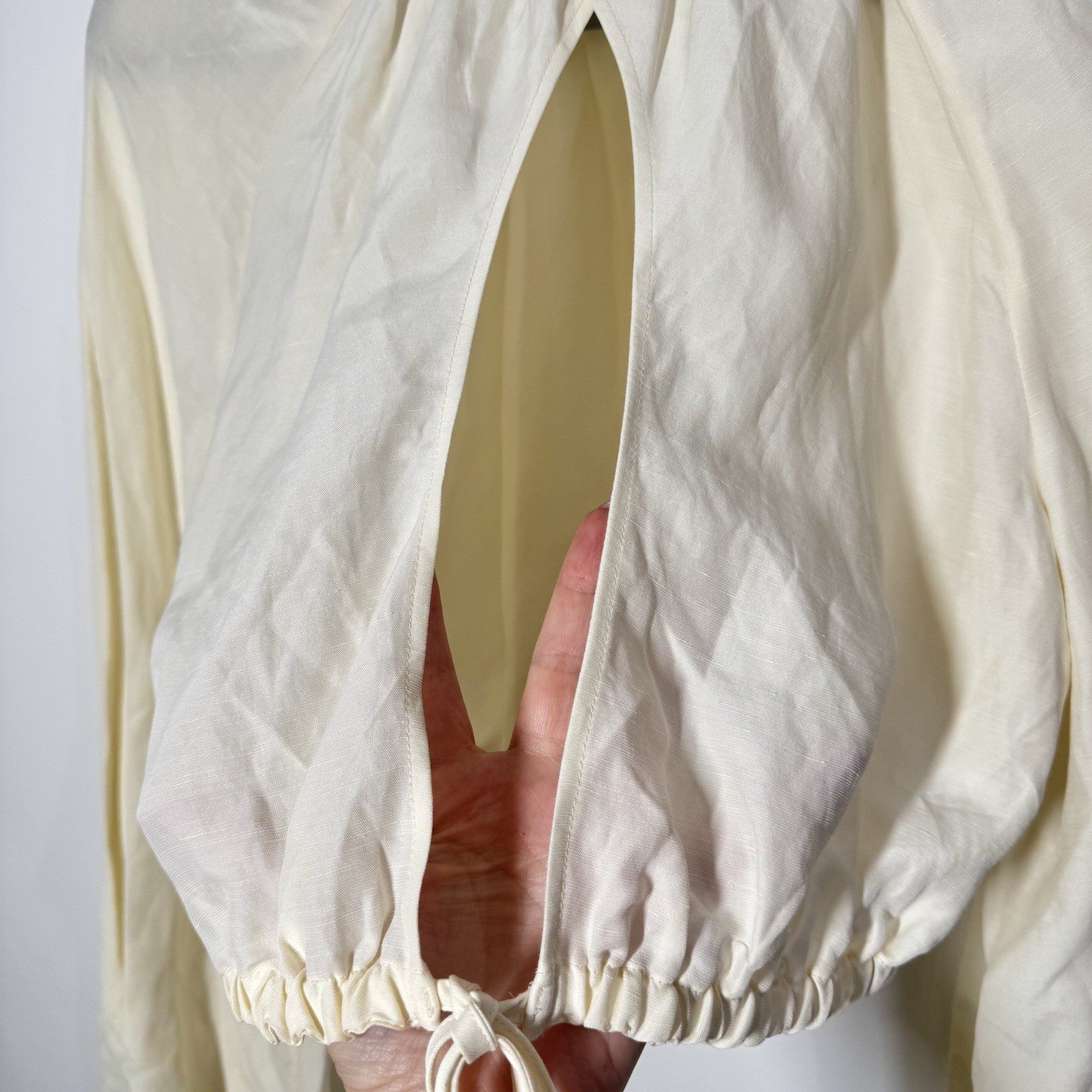 & Other Stories Voluminous Crop Top Ivory Cream Linen Balloon Sleeve Blouse A