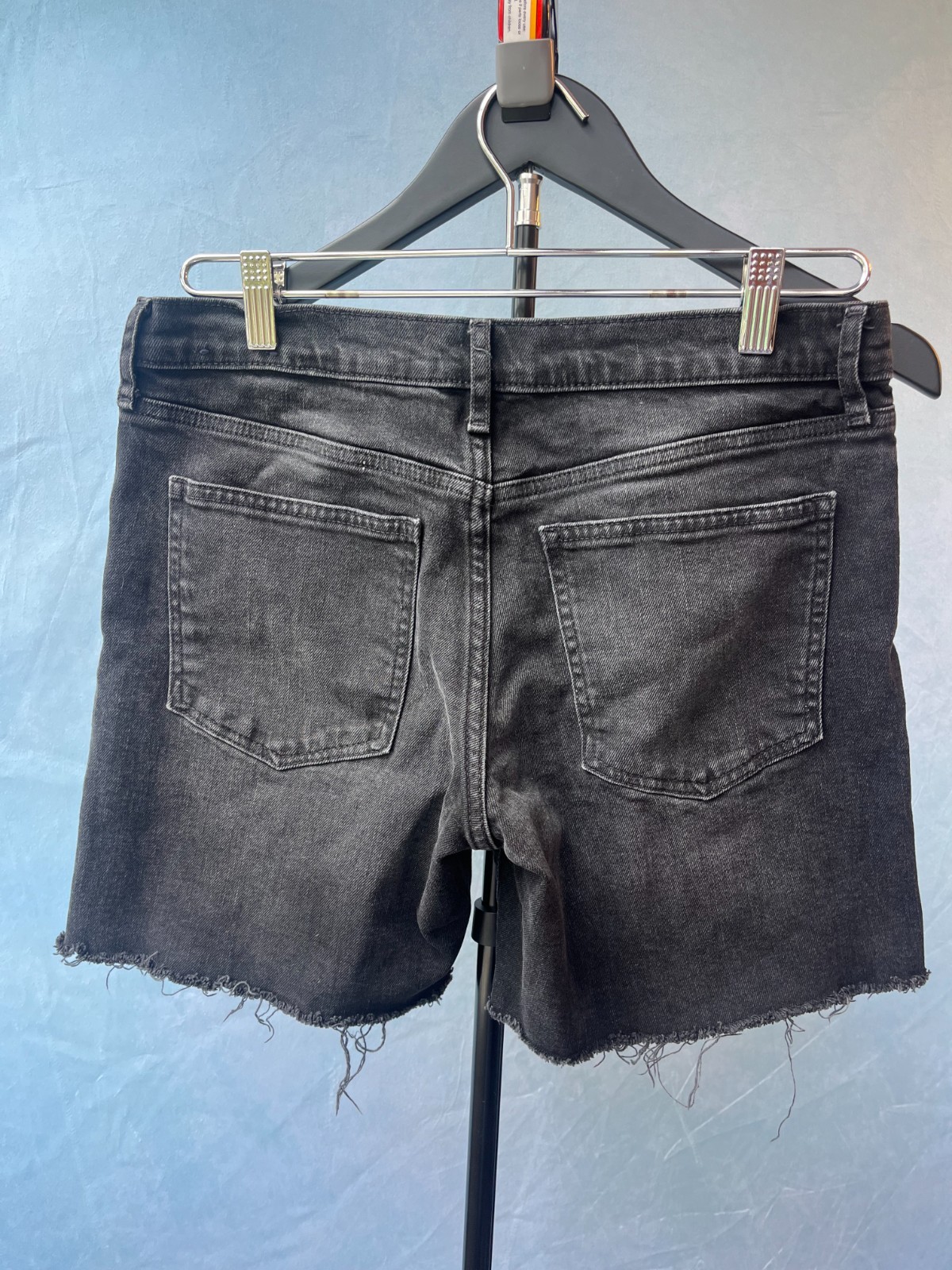 GAP 1969 Denim Cutoff Short Frayed Hem Zip Fly Women Black Size 27 / 4 Reg EUC