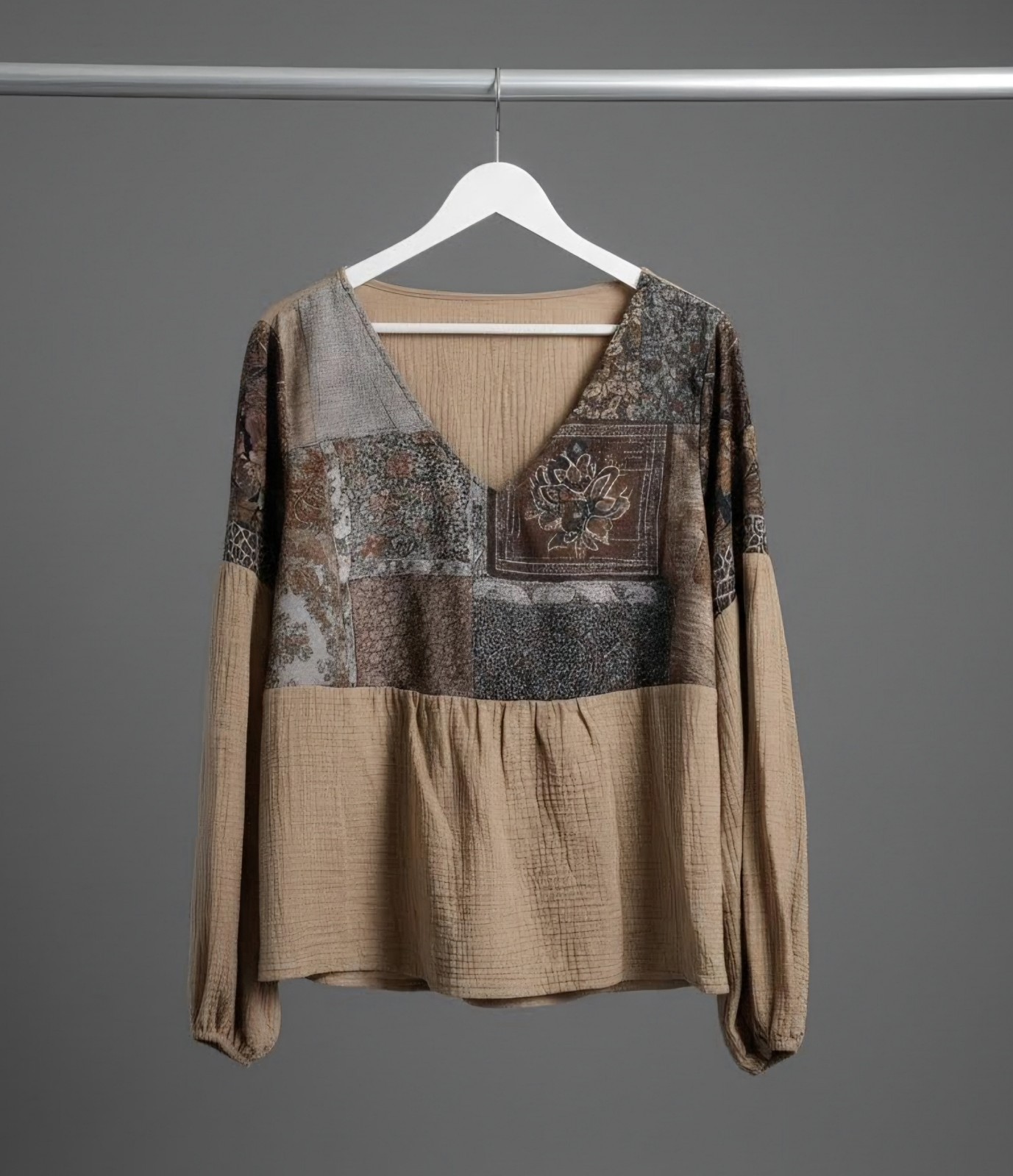 Women’s Bohemian Blouse Patchwork-Like Natural Colors 44″ bust 24″ Dwn Bk NWOT