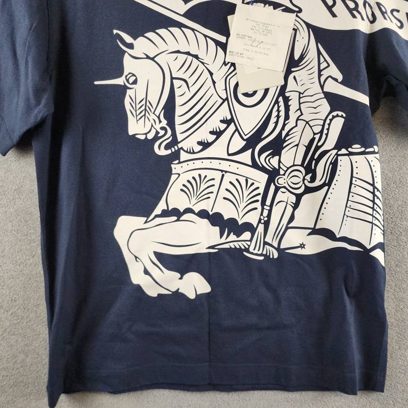 BURBERRY Equestrian Knight Print T-Shirt Men’s M Storm Crew Neck Short Sleeve