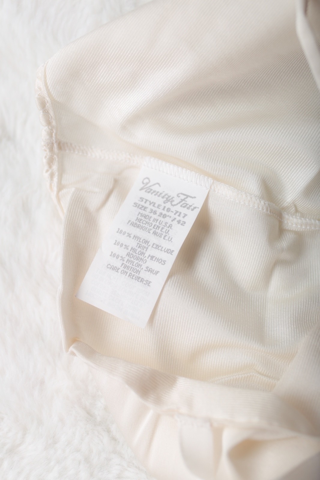 Vanity Fair Vintage 90s Glam Soft Silky Satin Full Slip Nightgown 36 Med Ivory