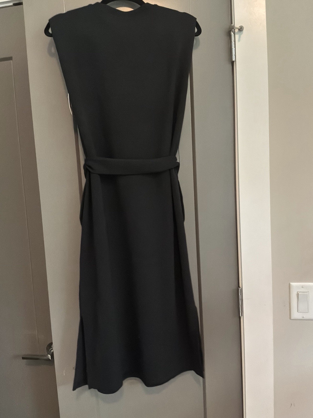 Spanx Black Solid Tank Dress Belted Midi Crew Neck Sleeveless Regular M