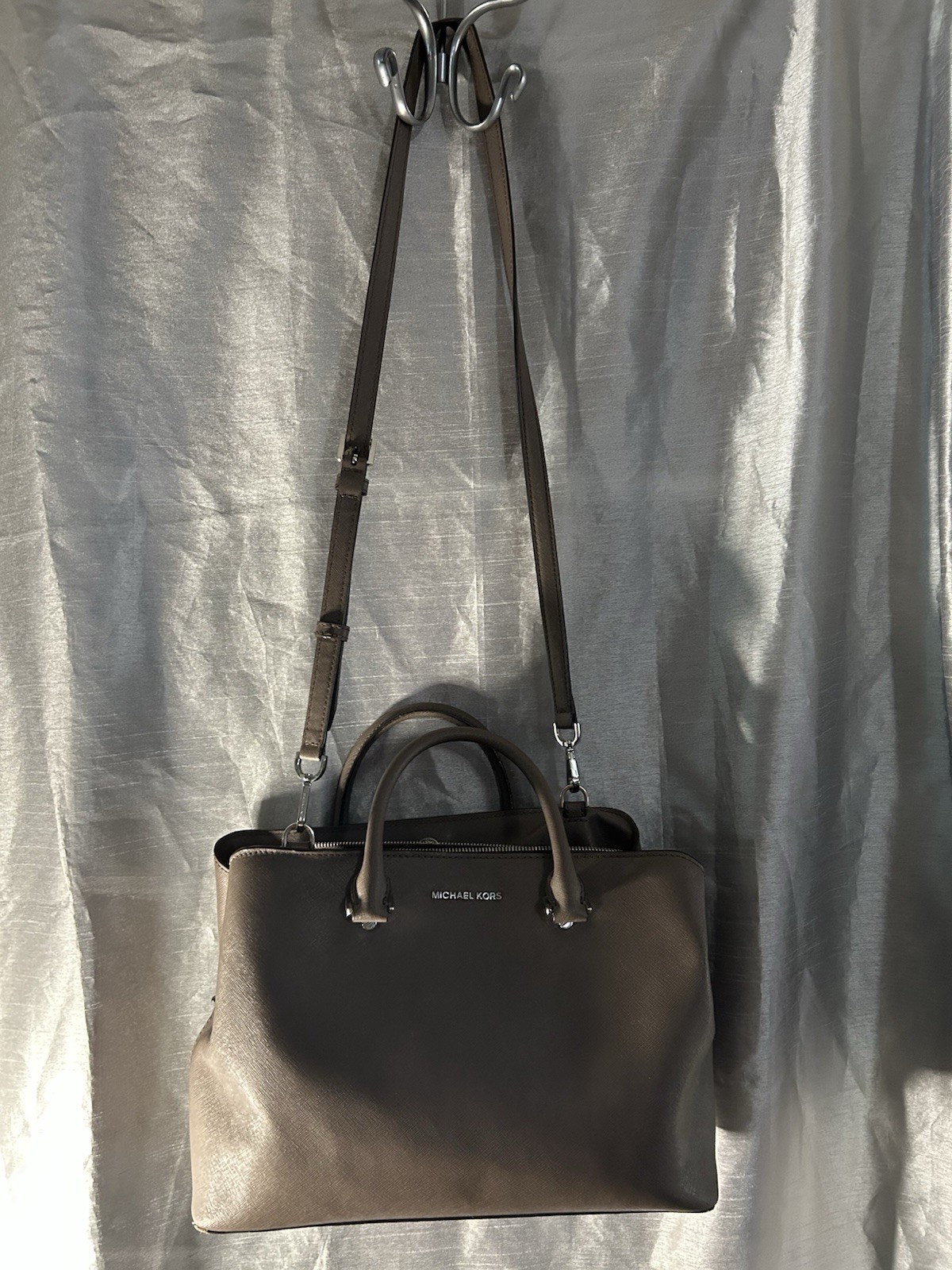 Michael Kors Savannah Large Leather Satchel Dark Taupe 13“L, 9-1/2 H, 5” W