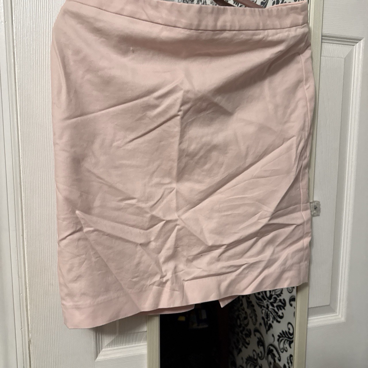 Light Pink Liz Claiborne Pencil Skirt Size 10 Zipper Closure With Slit In Back