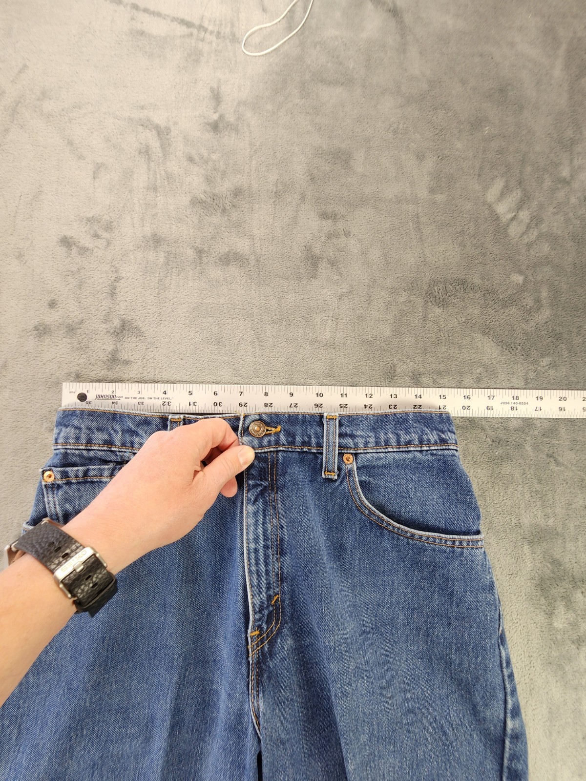 Vtg. 90s Levis Jeans Junior 11 Long 30Wx29L Measured Relaxed High Rise Mom US