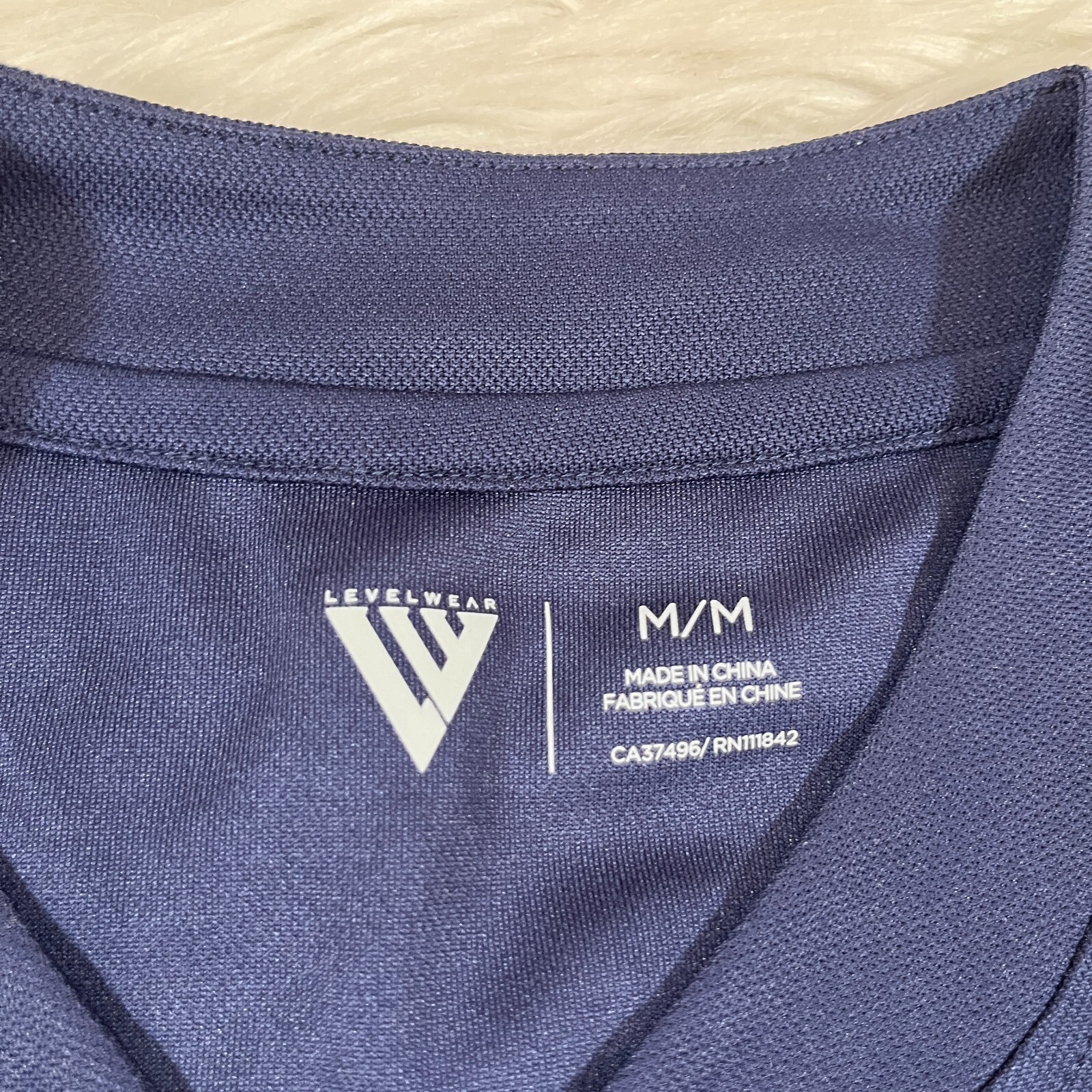 Level Wear Navy Blue Athletic Pullover Short Sleeve Shirt Size Medium NWT
