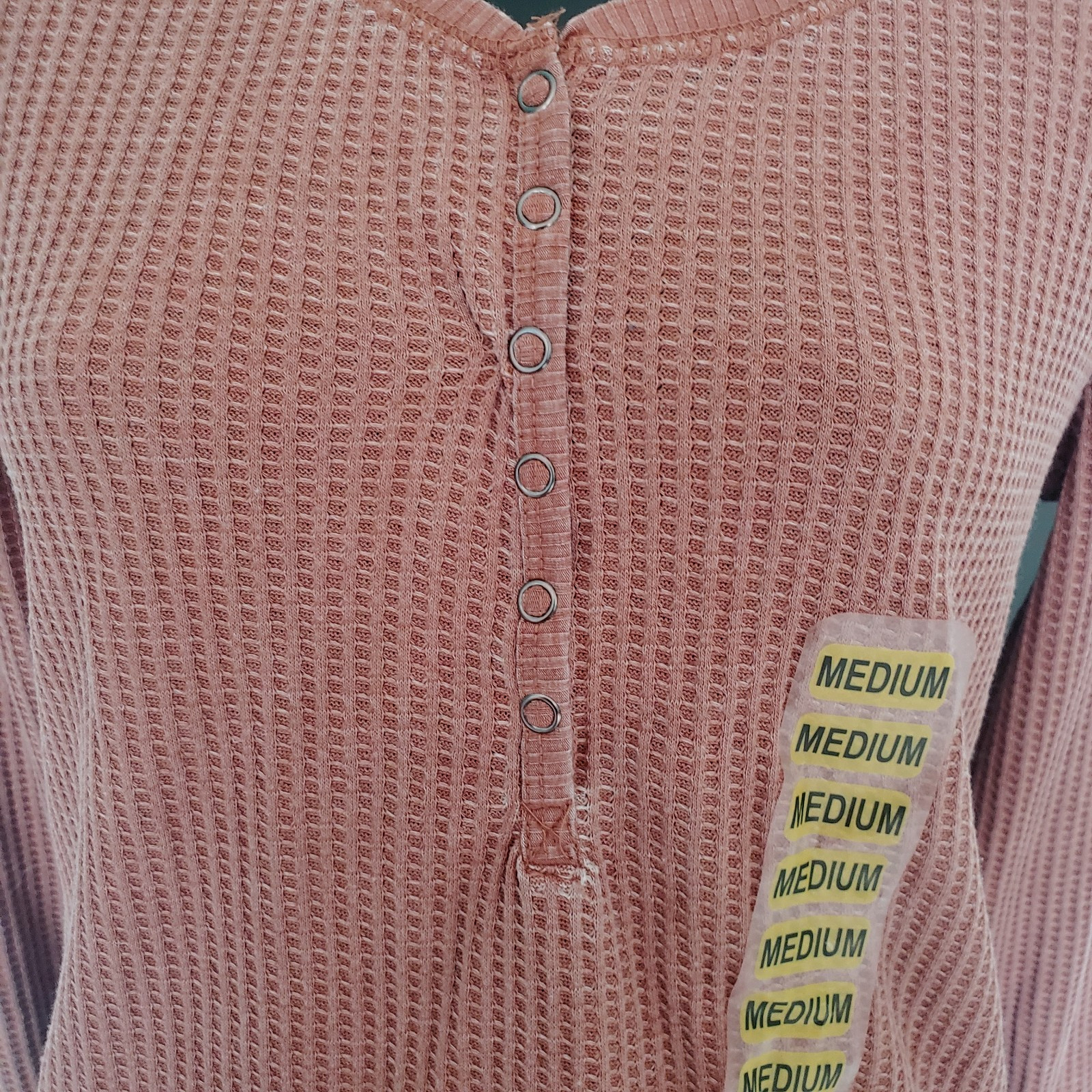 Seven7 Women’s Long Sleeve Snap Waffle Henley Sz M Camel NWT