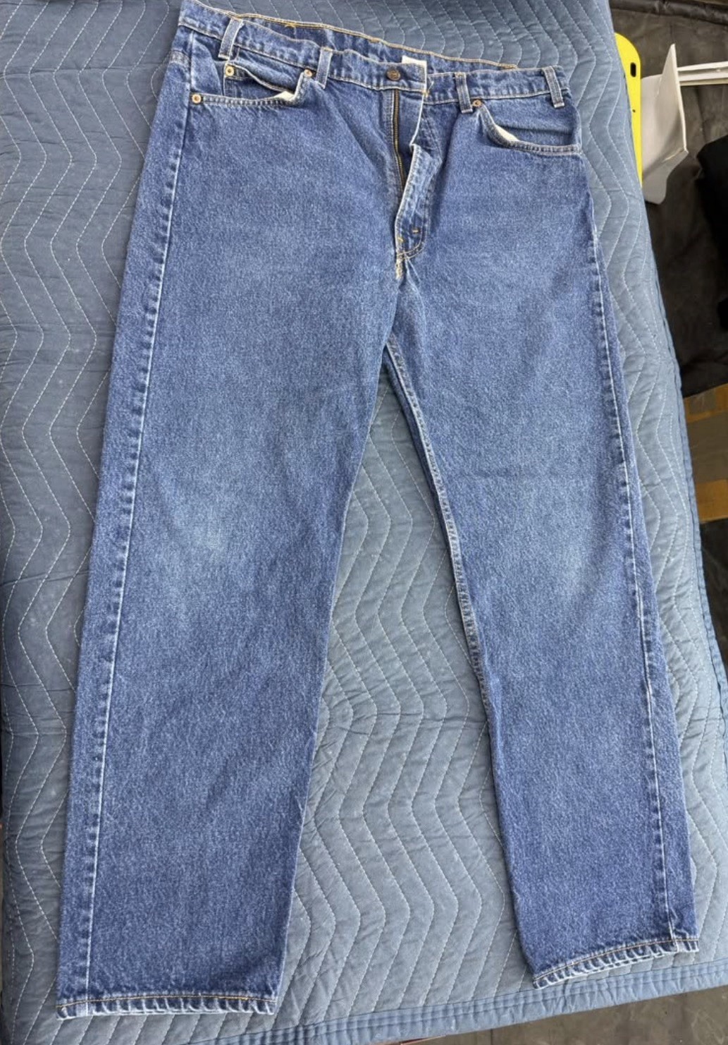 Levi’s Men’s Regular Fit Mid Rise Medium Wash Cotton Straight Denim Jeans