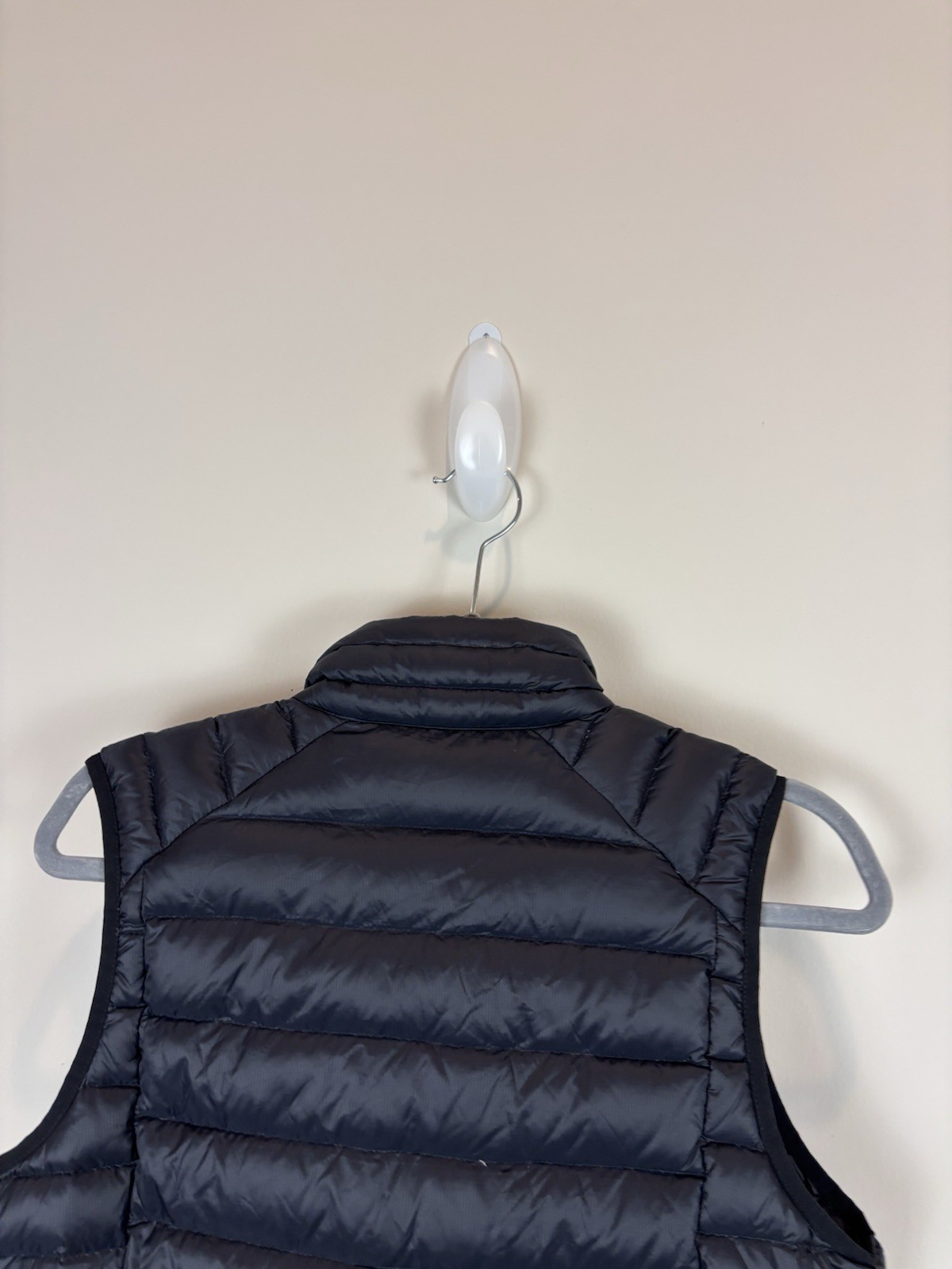 Patagonia Down Sweater Insulated Vest Size Medium Women Black 800 Fill SP24
