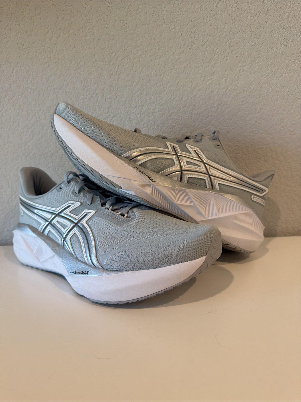 ASICS Novablast 5 ATC Edition Men’s 11.5 D 1011C185-020 EXCELLENT CONDITION