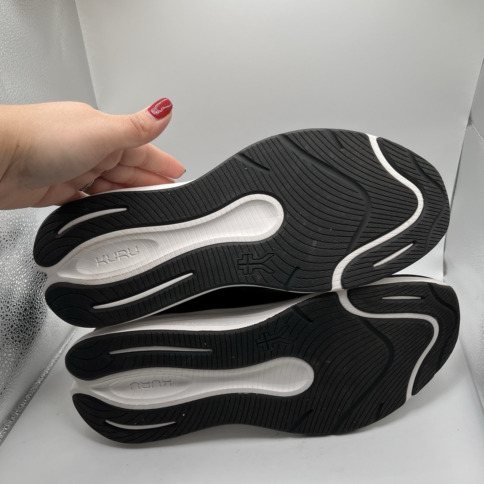 EUC Kuru Atom 2 – Jet Black/Bright White – Size 12 Men’s