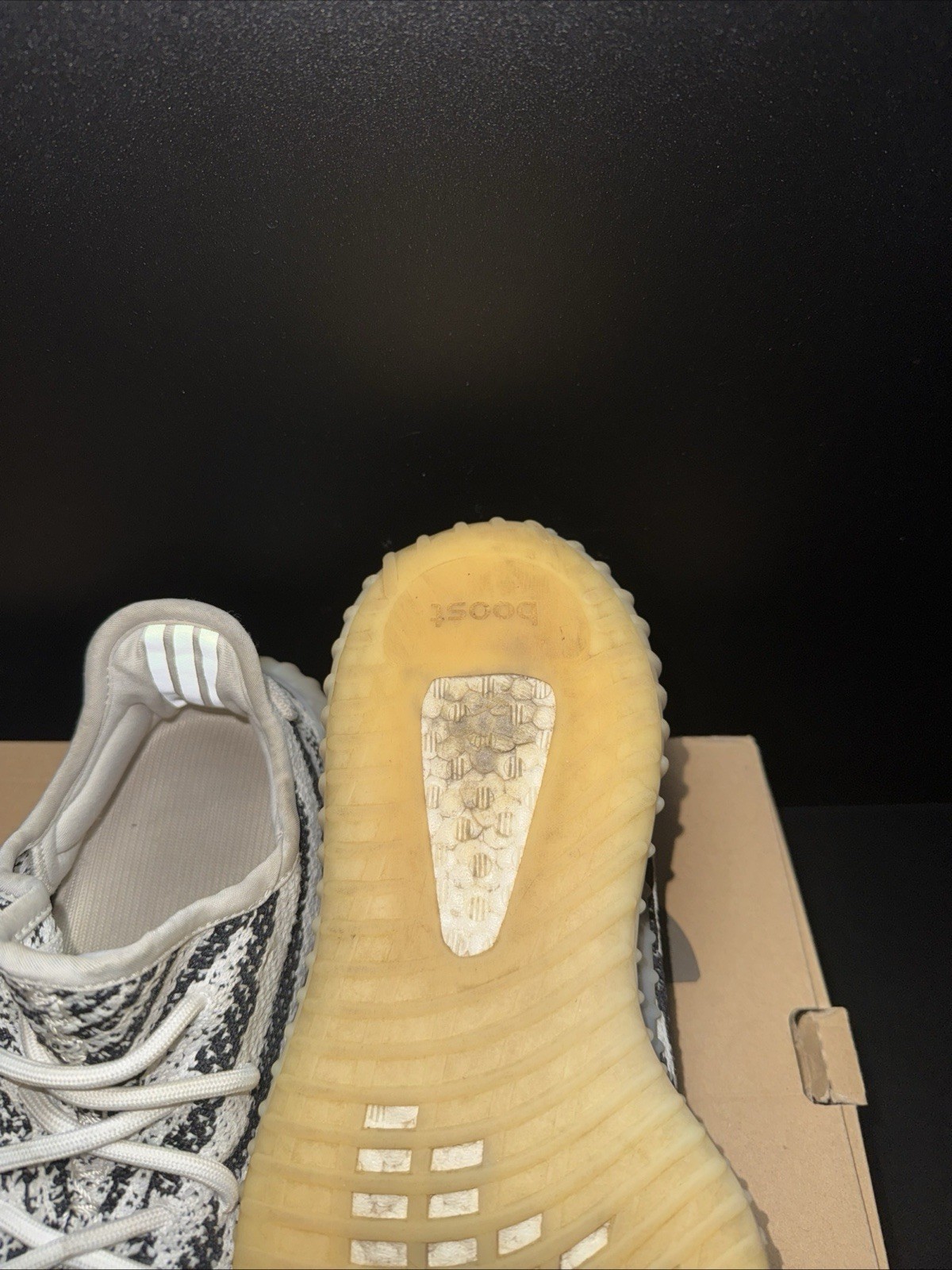 adidas Yeezy Boost 350 V2 Zebra Size 8 Pre-Owned With Box