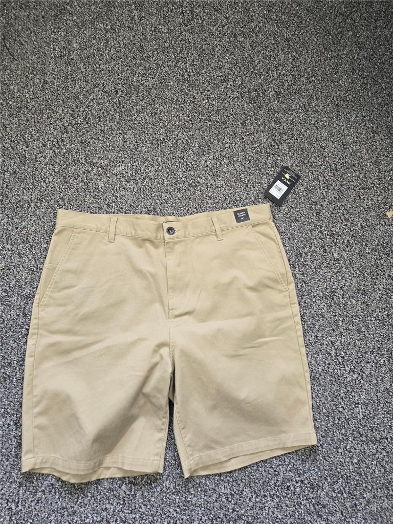 .= RVCA Men Shorts Weekend Stretch Tan Khaki Size 40″ Waist Classic Length 20″