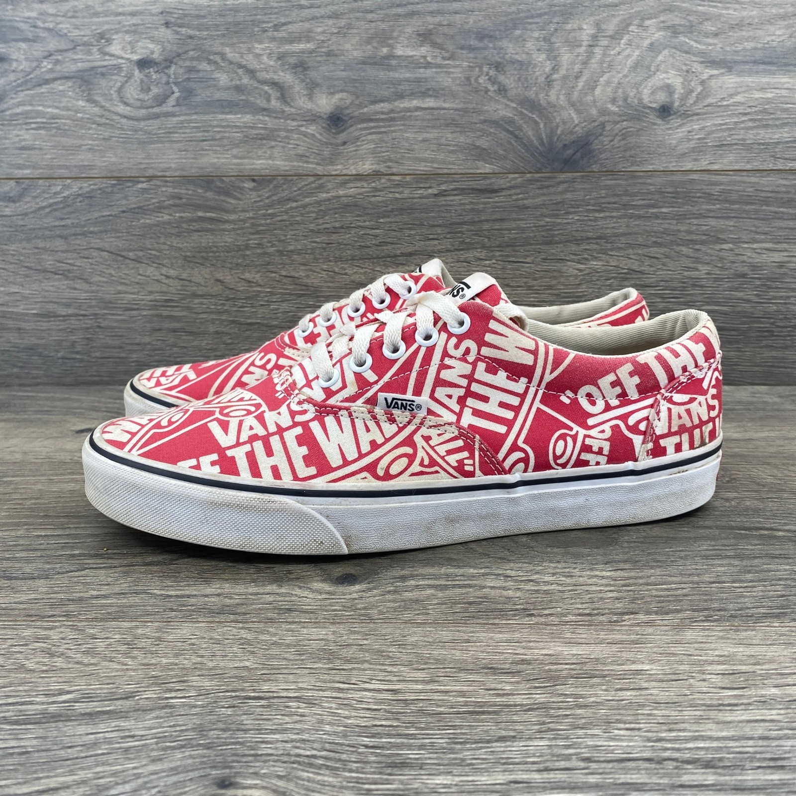 Vans Era Sneakers Mens 9.5 Red Off The Wall Logo All Over Print Low Top