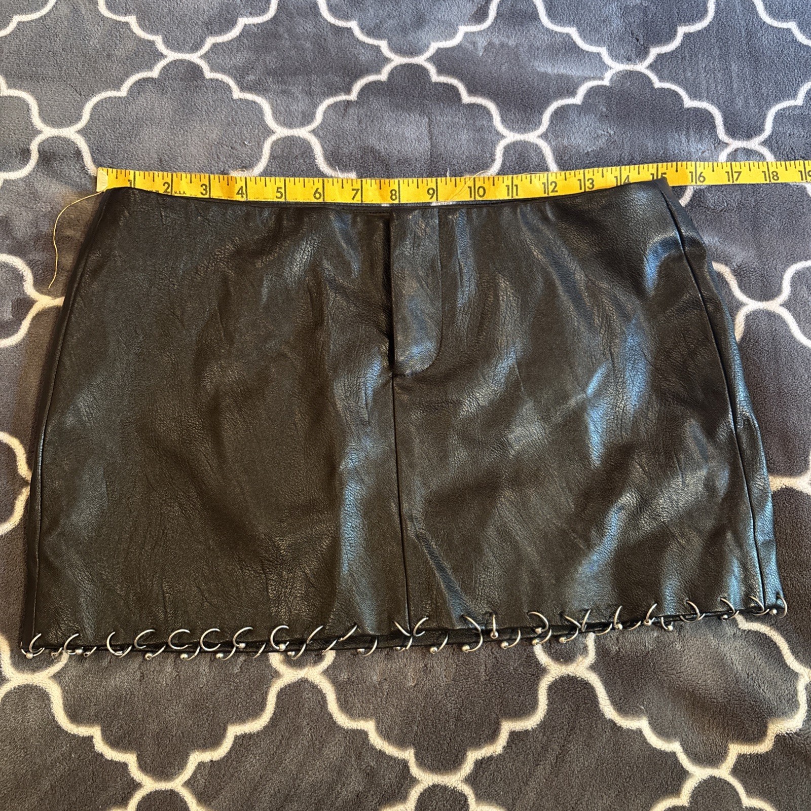 I Am Gia Vinyl Black Mini Skirt XXS silver Captive Bead Trim