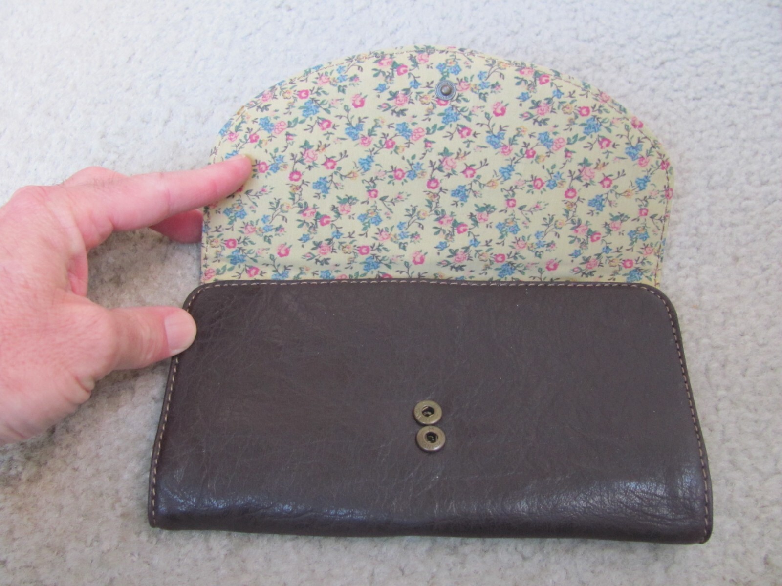 Axcess Women’s Brown W/ Multicolored Design Large Size Wallet-New