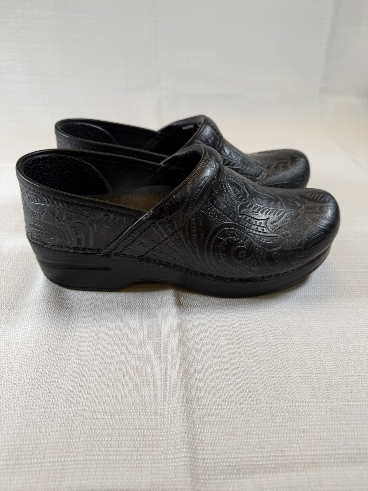 Dansko Professional Clogs EU 37 US 6.5 7 Black Embossed Leather Tooled Shoes