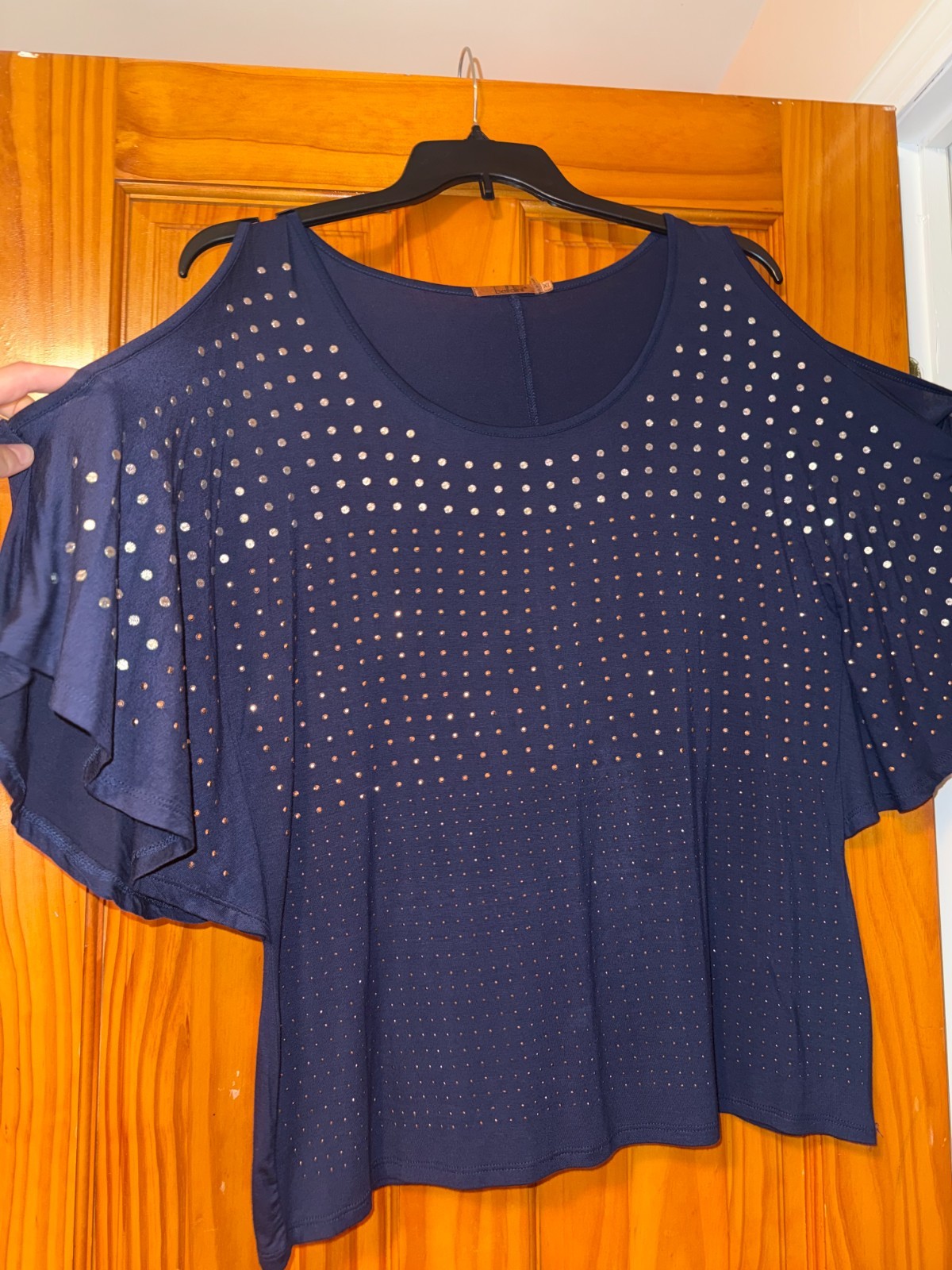 Belldini Blue top with open shoulder sleeves and rhinestone studded Size XL