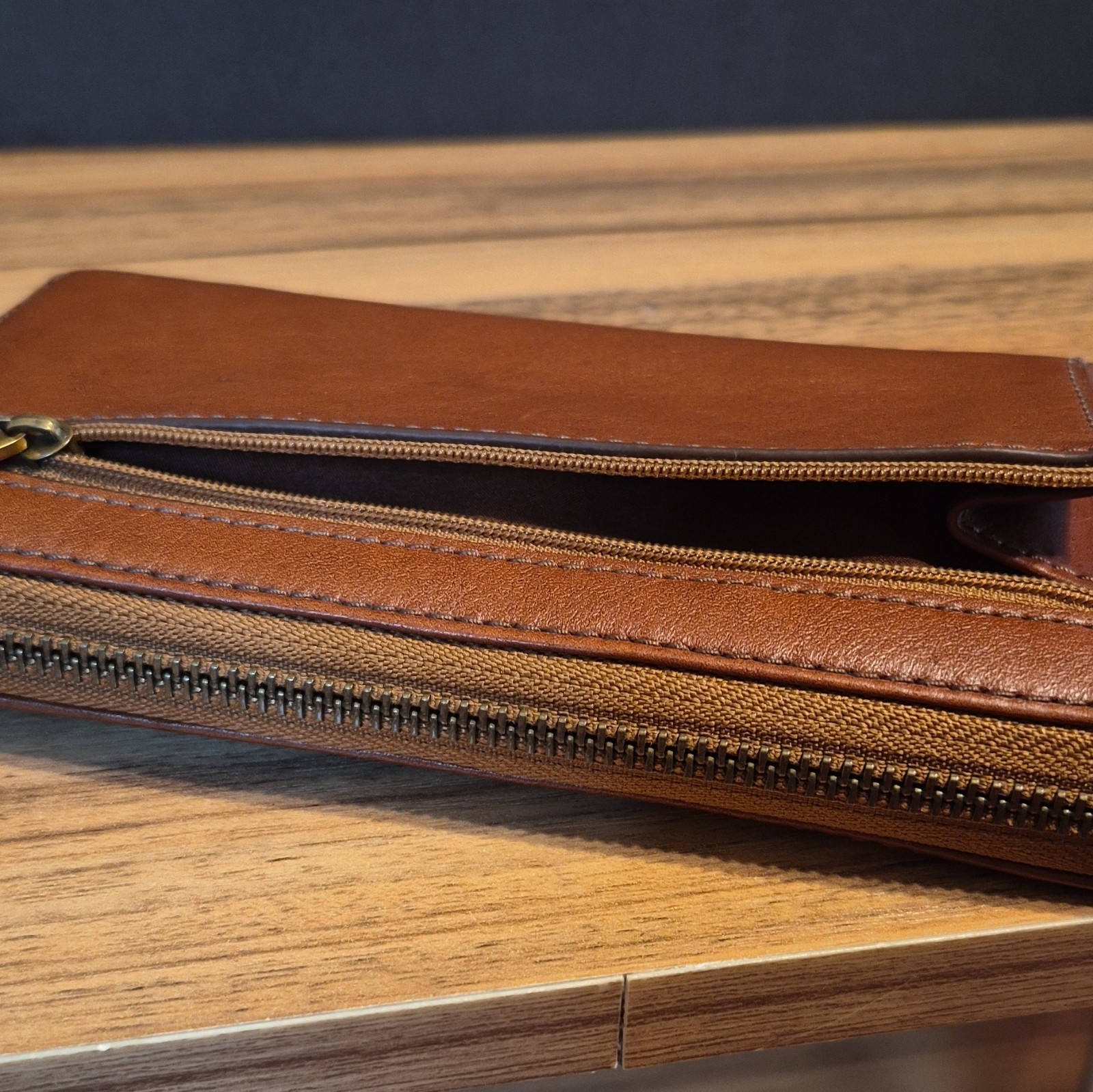 Fossil Brown Solid Zip-Around Wristlet Wallet Credit Card Slots Folding
