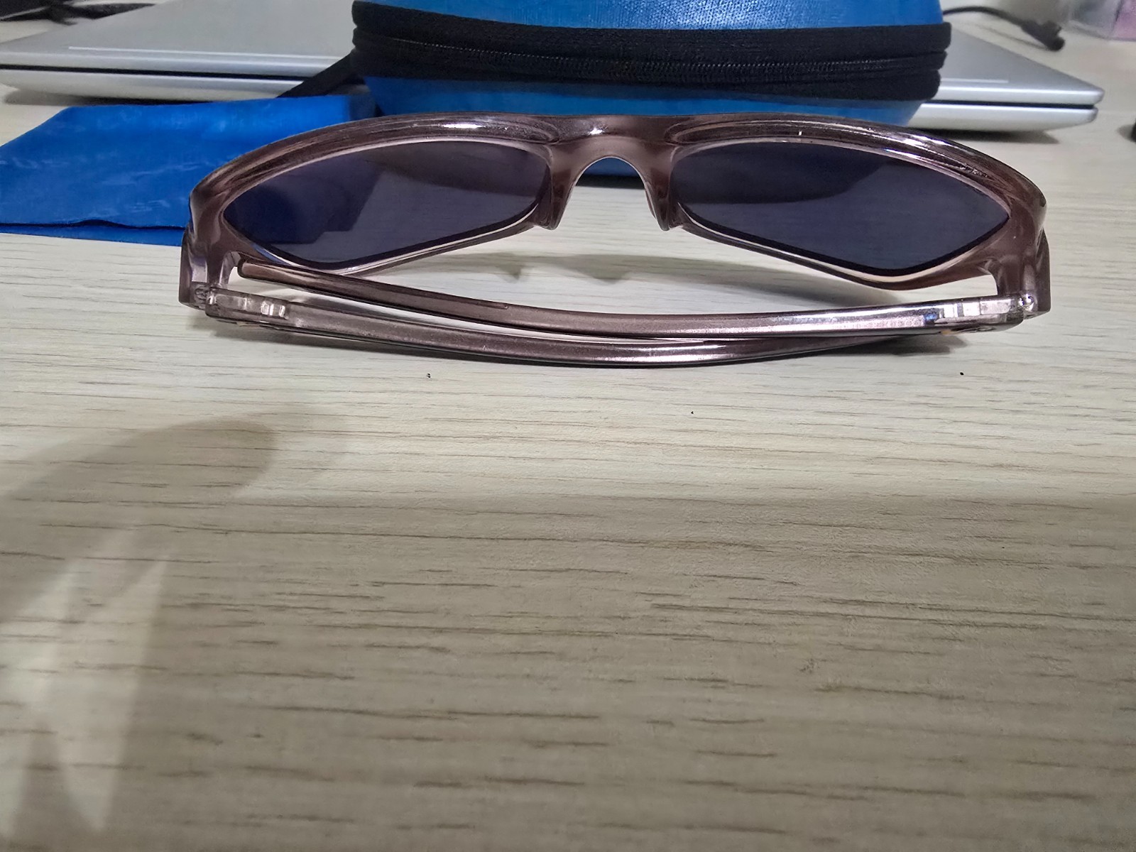 Costa Del Mar Kare Sunglasses – Polarized Blue Mirror Lenses