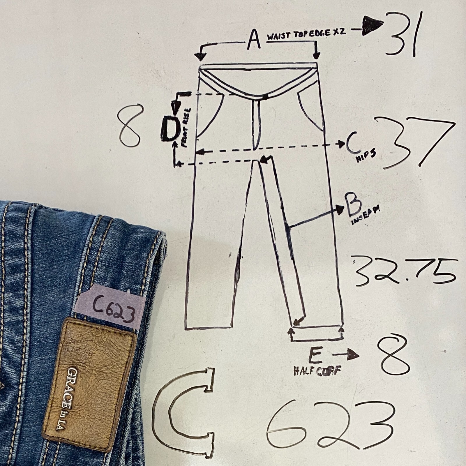 C623 Grace in LA Low Rise Bootcut Jeans tag sz 30 (Measures 31×33″) Long Cross