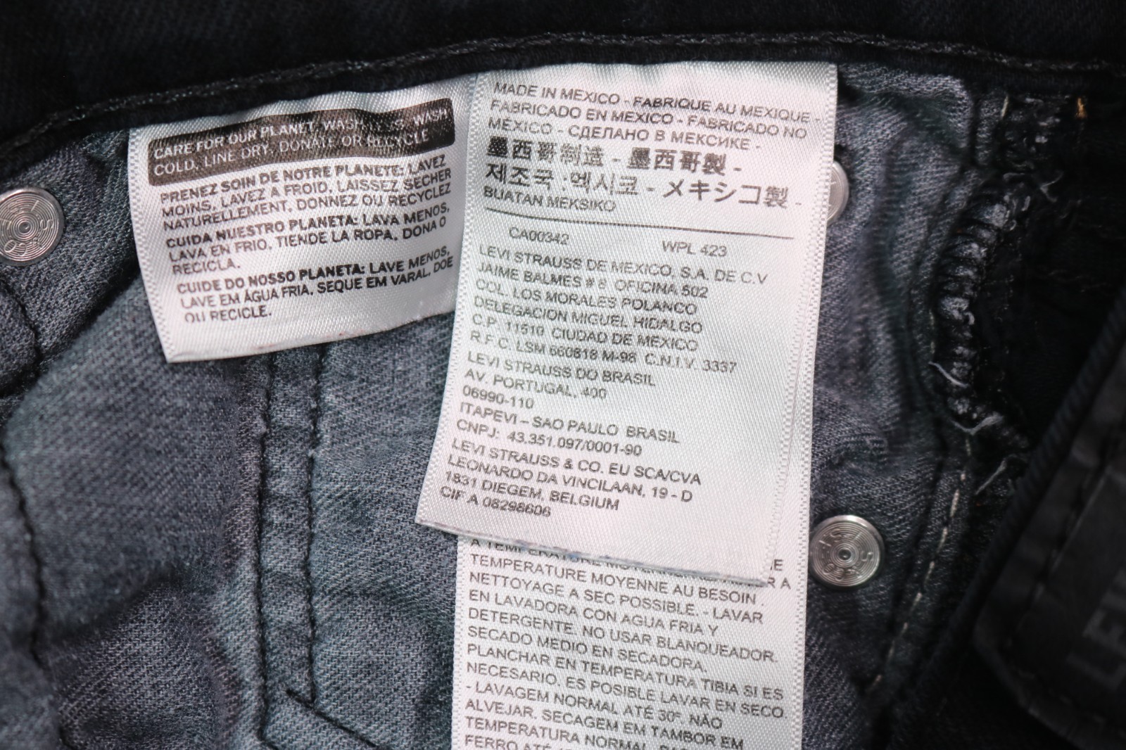 Levi Strauss & Co 511 Men’s Jeans Slim Fit Stretch – Size 29×32 – Color Black