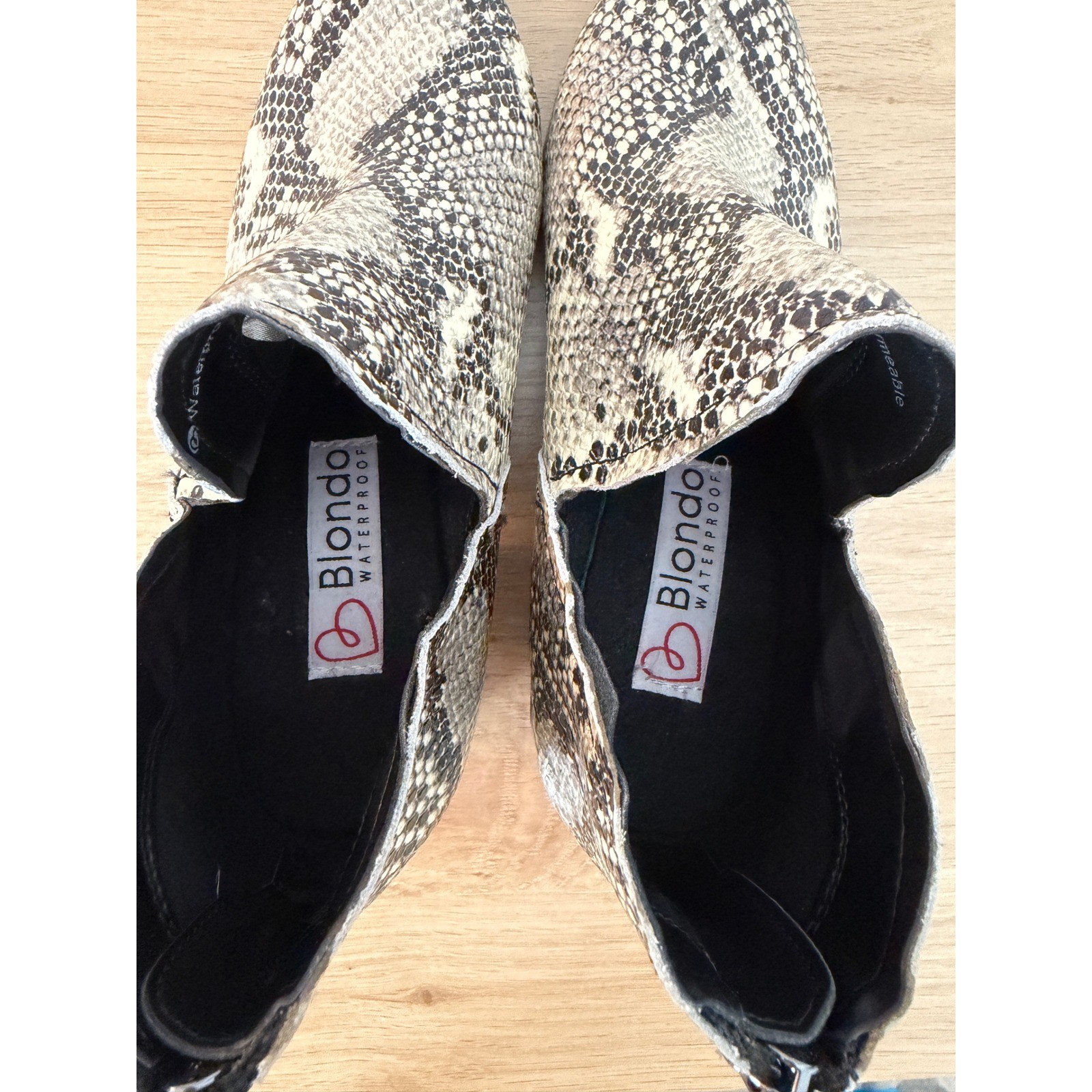 Blondo 7.5 Esmee Waterproof Snakeskin Print Ankle Boots Grey Cowgirl Boho