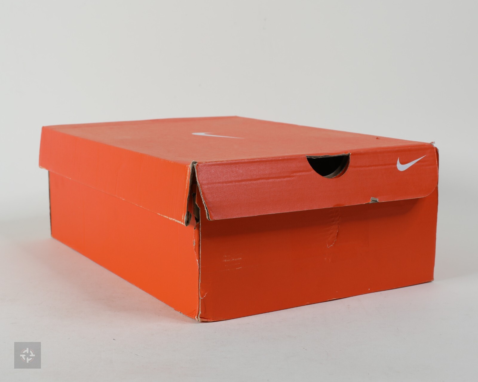 Nike Air Monarch IV White Red Black Walking Shoes Men’s Size 6-7 4E (416355-101)