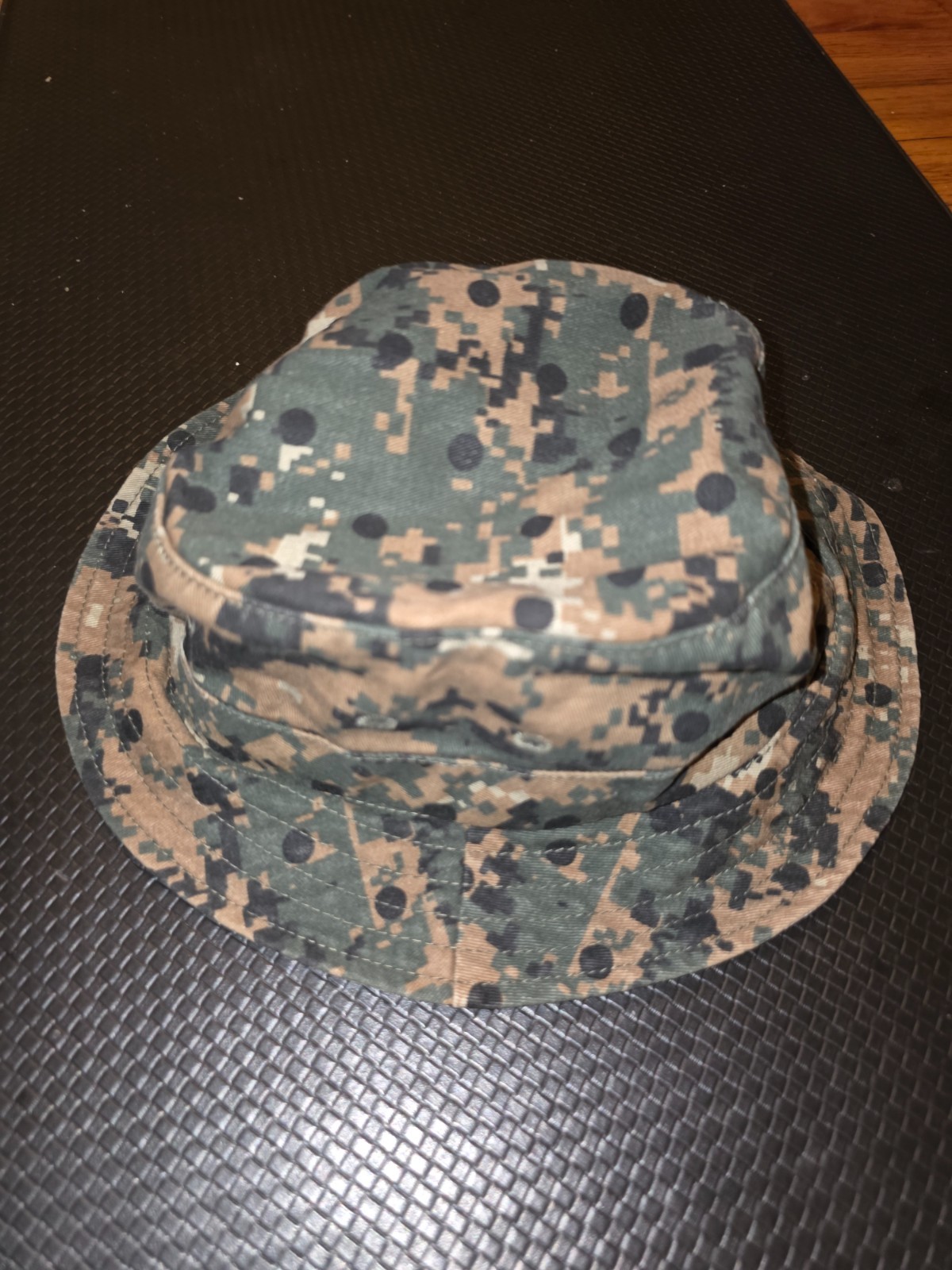Supreme Comme Des Garcons Bucket Hat CDG Digi Camo Size S/M