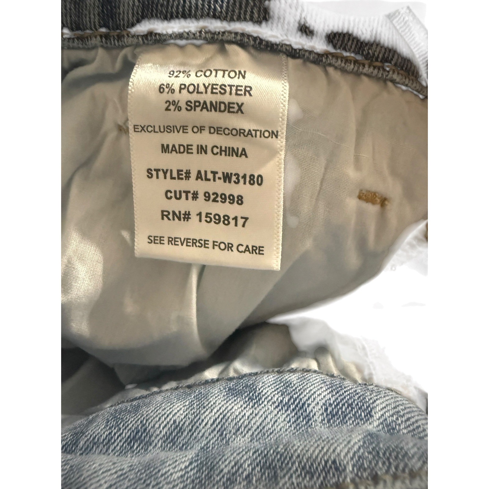 Altar’d State Pearl Studded Wide Leg Cropped Jeans Light Wash Denim 28 ALT-W3180