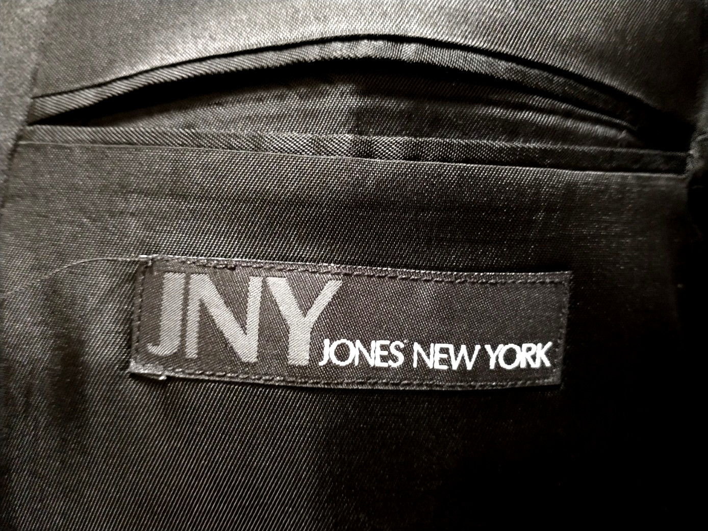 NWOT Jones New York Men Black 100% Wool Satin Detail 2 Button Tuxedo Blazer 46R